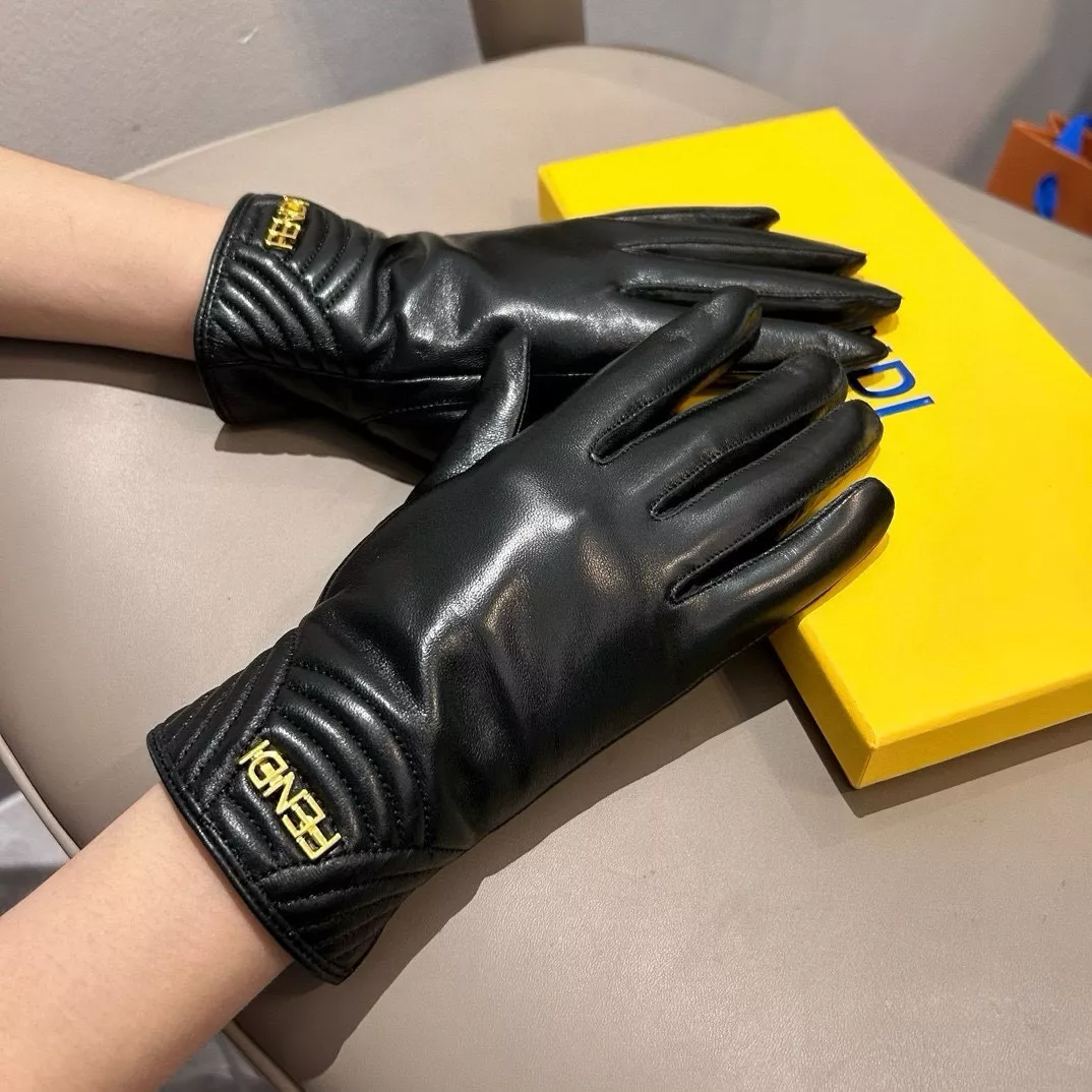 Fendi Gloves For Women Stylish 9029