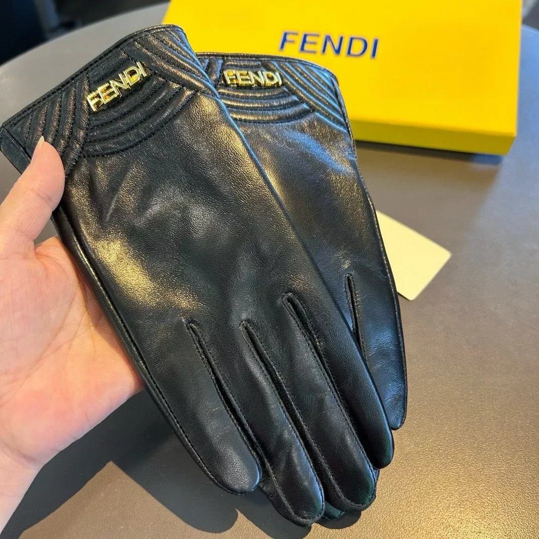 Fendi Gloves For Women Stylish 9029