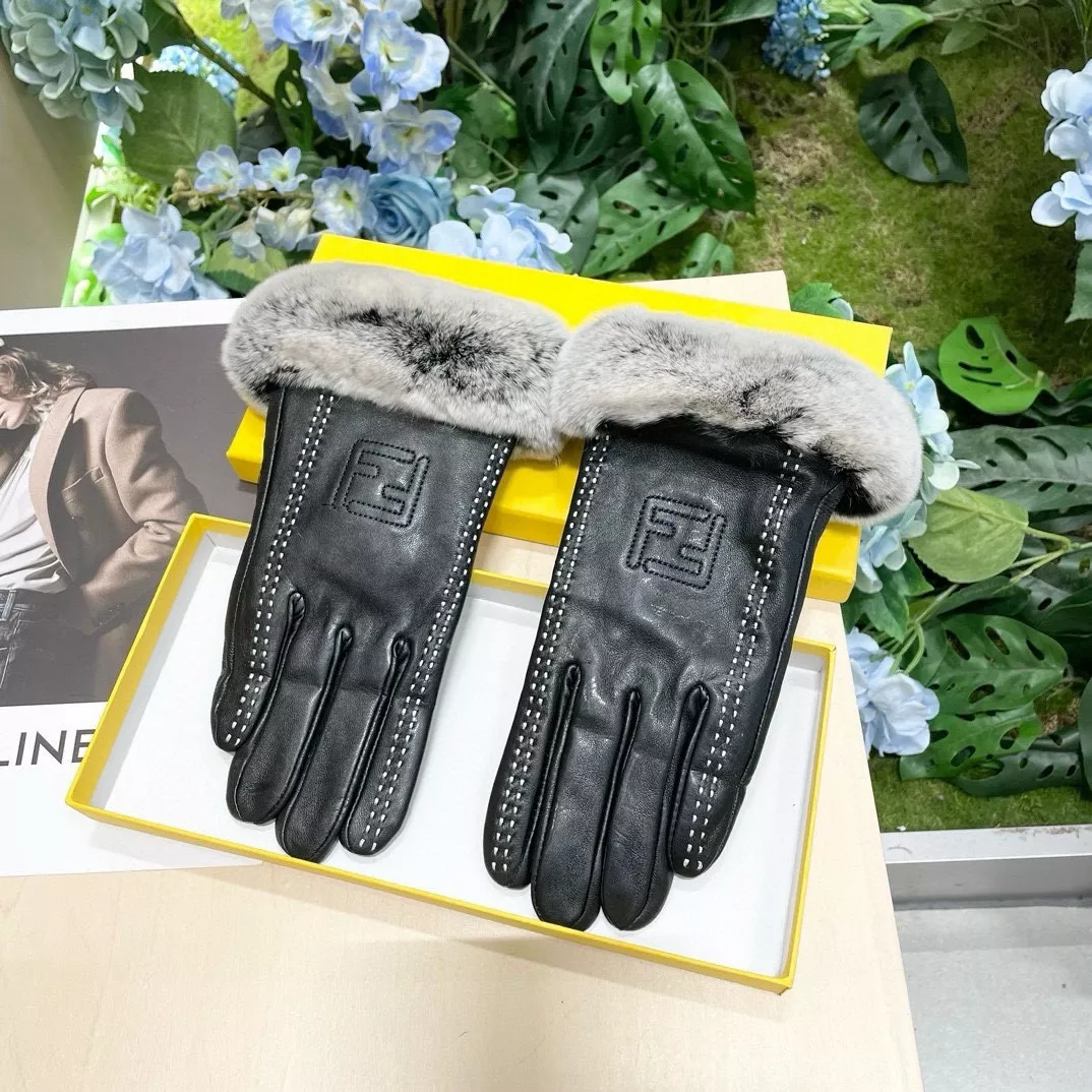 Fendi Gloves For Women Trendsetting 1314