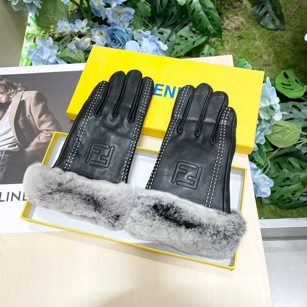 Fendi Gloves For Women Trendsetting 1314