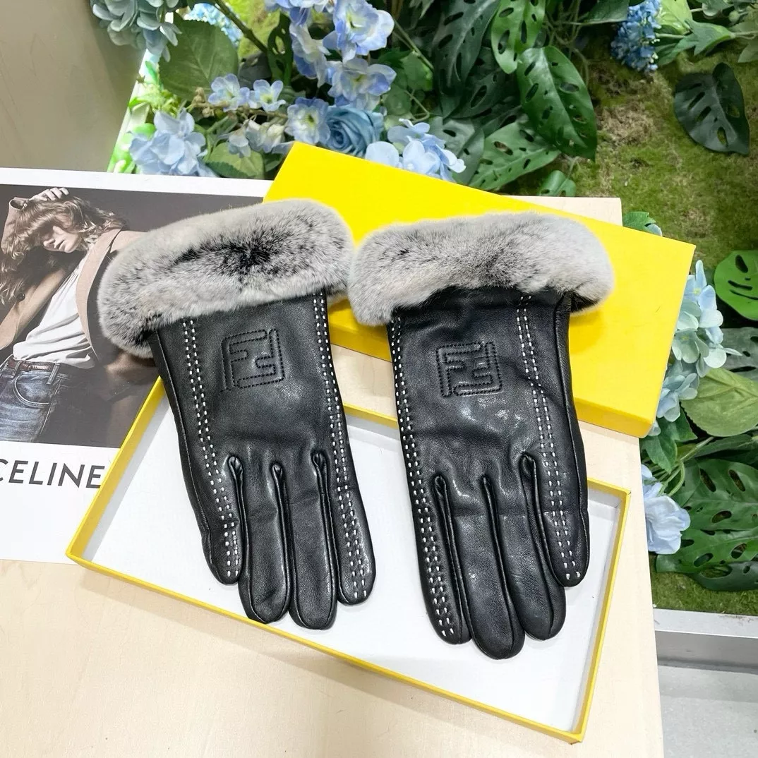 Fendi Gloves For Women Trendsetting 1314