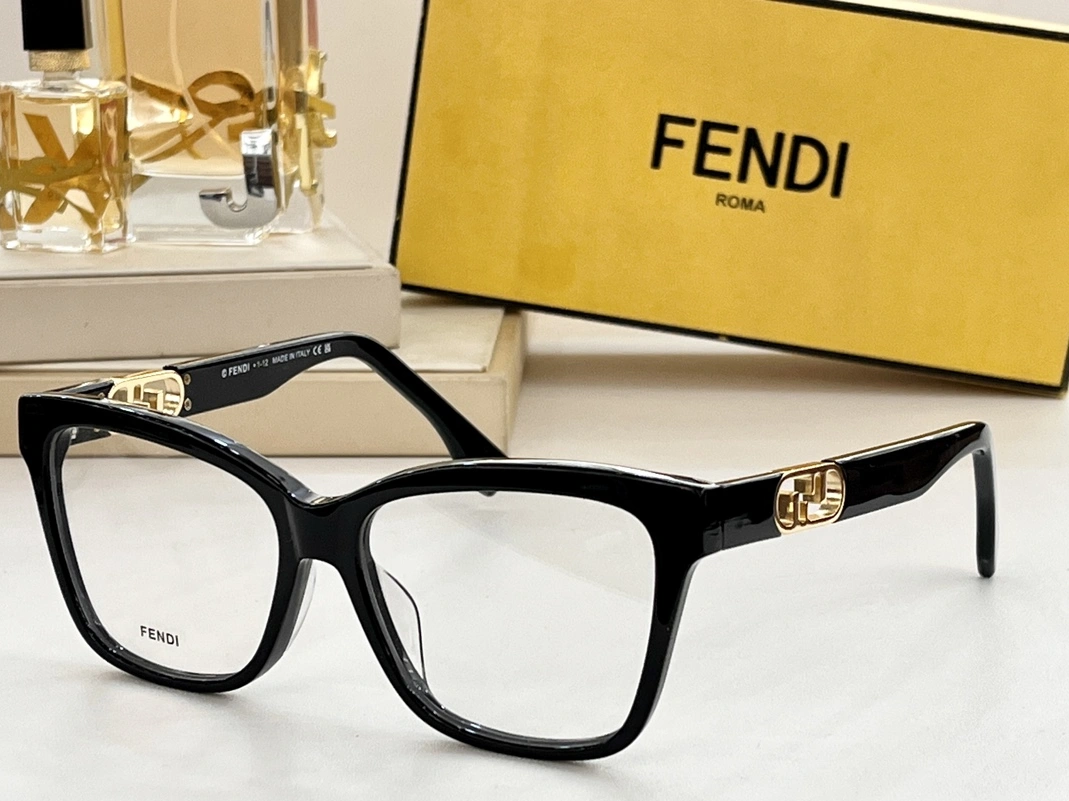 Fendi Goggles TopPick 5806
