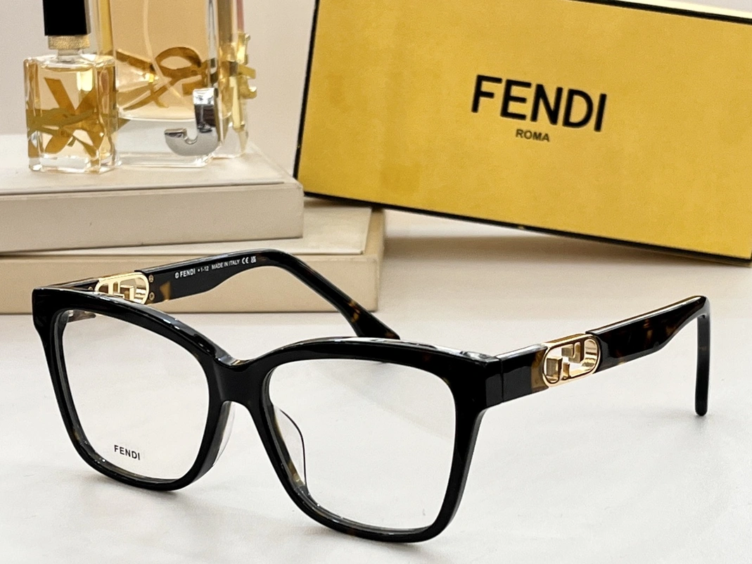 Fendi Goggles Vibrant 6728