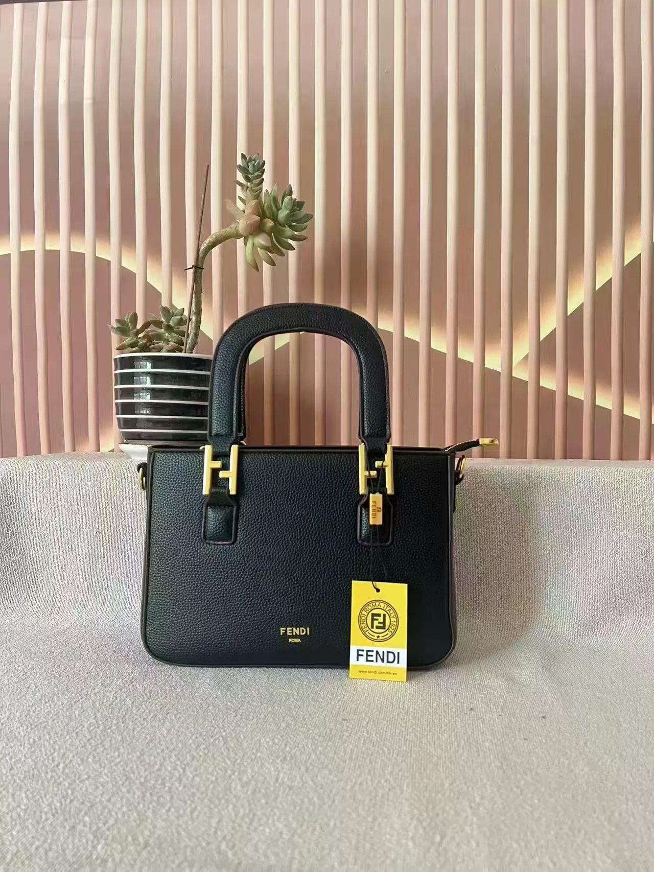 Fendi Handbags For Women Durable 7276