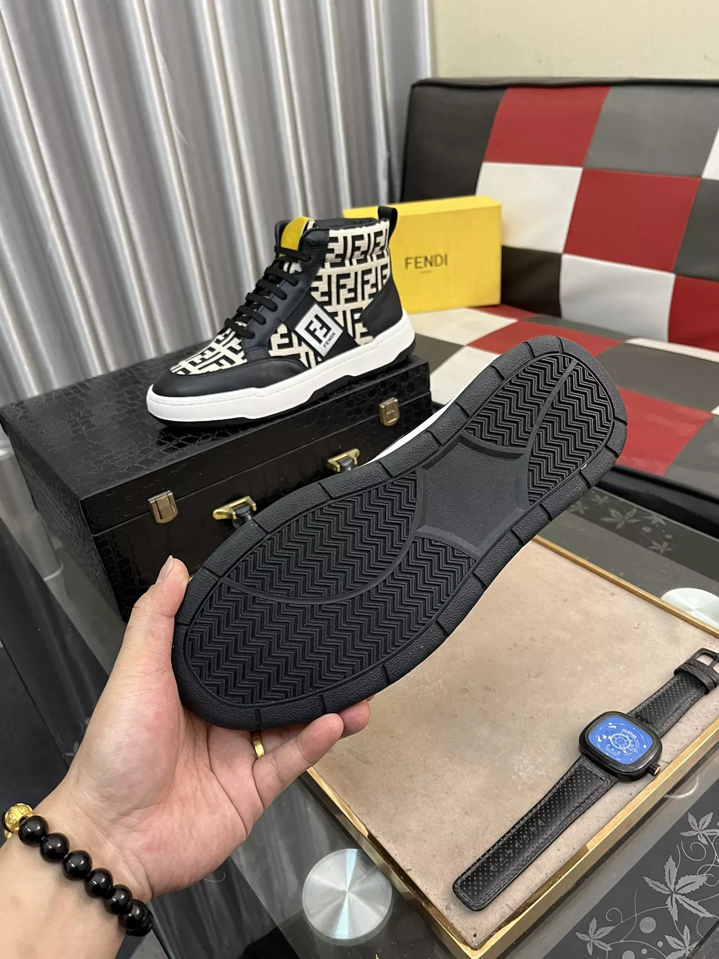 Fendi High Tops Casual Shoes For Men Affordable 9560