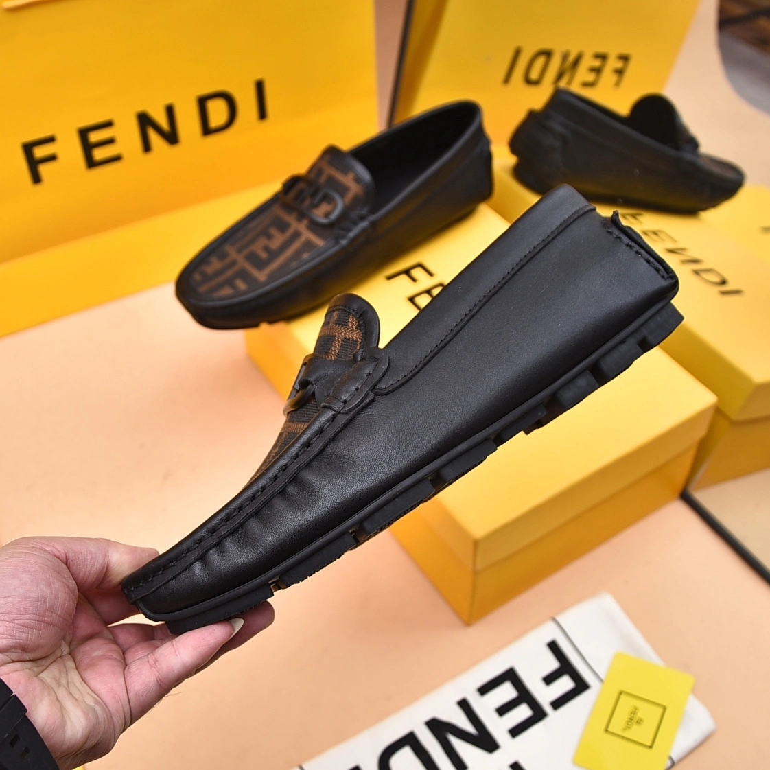 Fendi Leather Shoes For Men Classic 4352