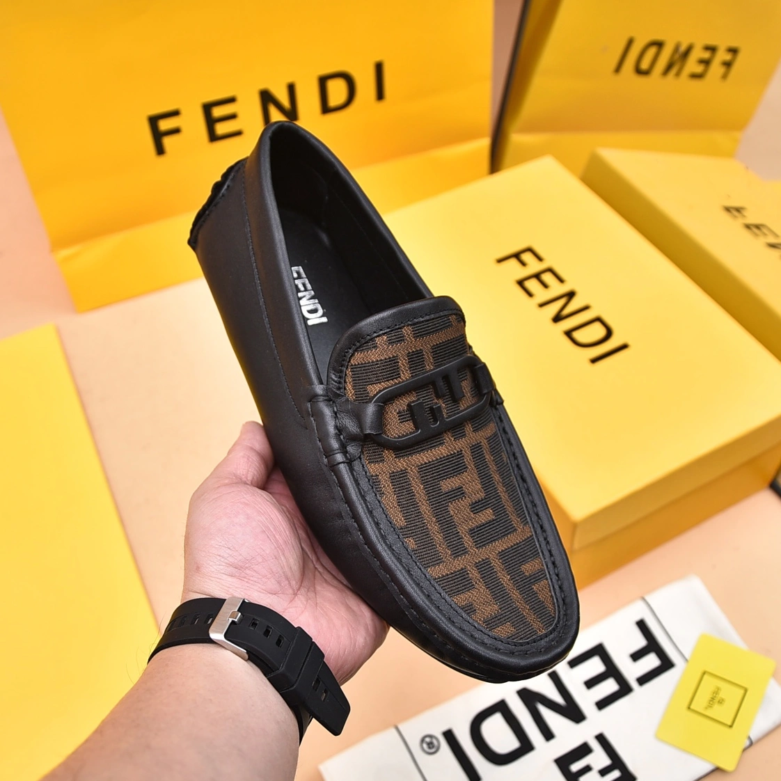 Fendi Leather Shoes For Men Classic 4352