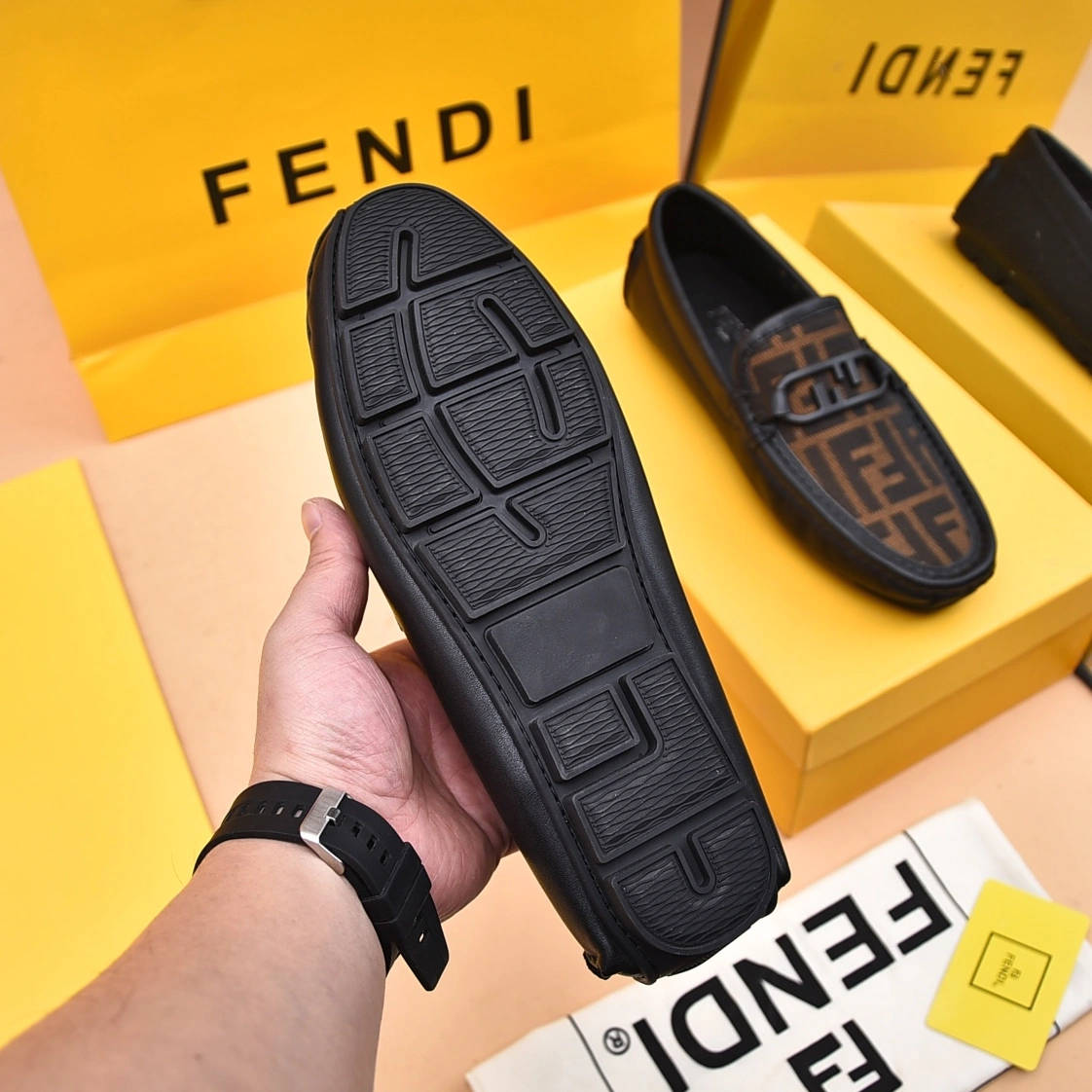 Fendi Leather Shoes For Men Classic 4352