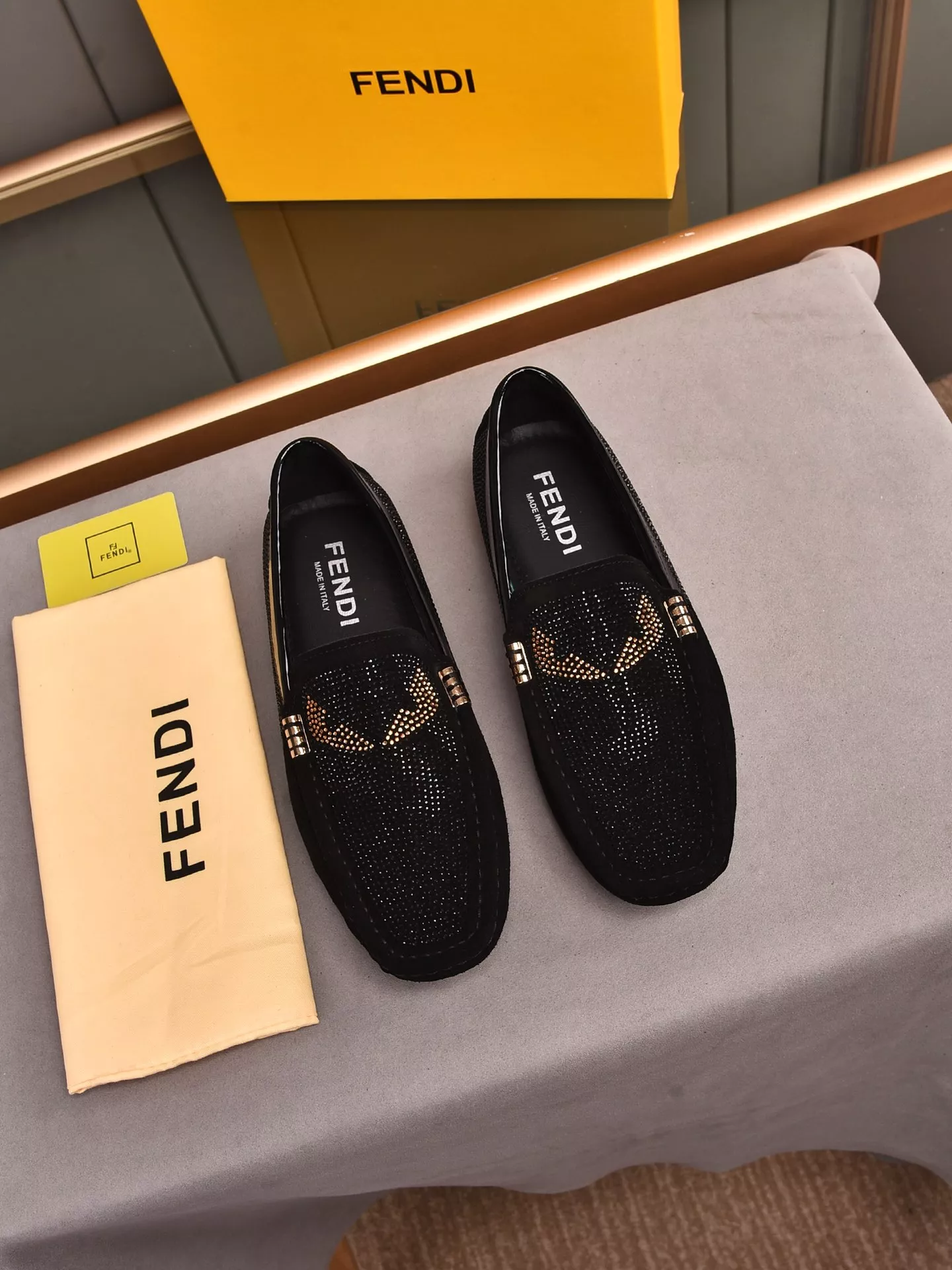 Fendi Leather Shoes For Women WellDesigned 7192