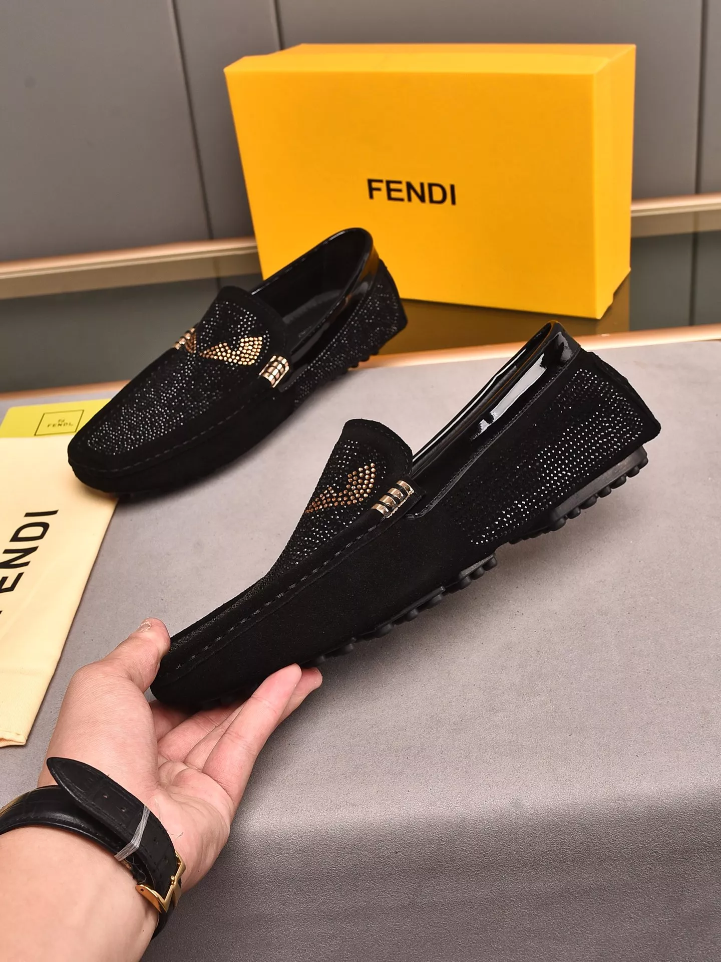 Fendi Leather Shoes For Women WellDesigned 7192