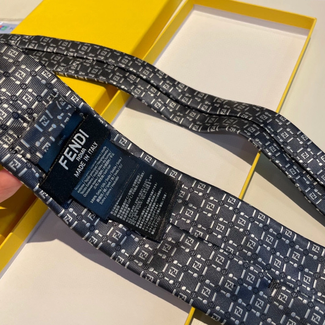 Fendi Necktie For Men Sleek 1369