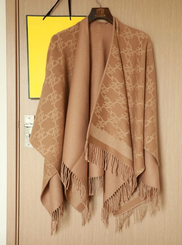 Fendi Poncho Functional 4054