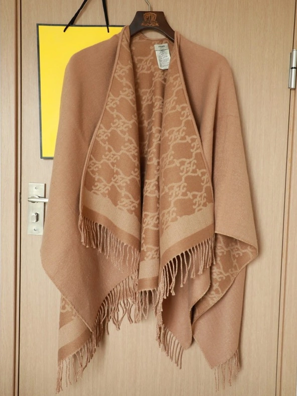 Fendi Poncho Functional 4054