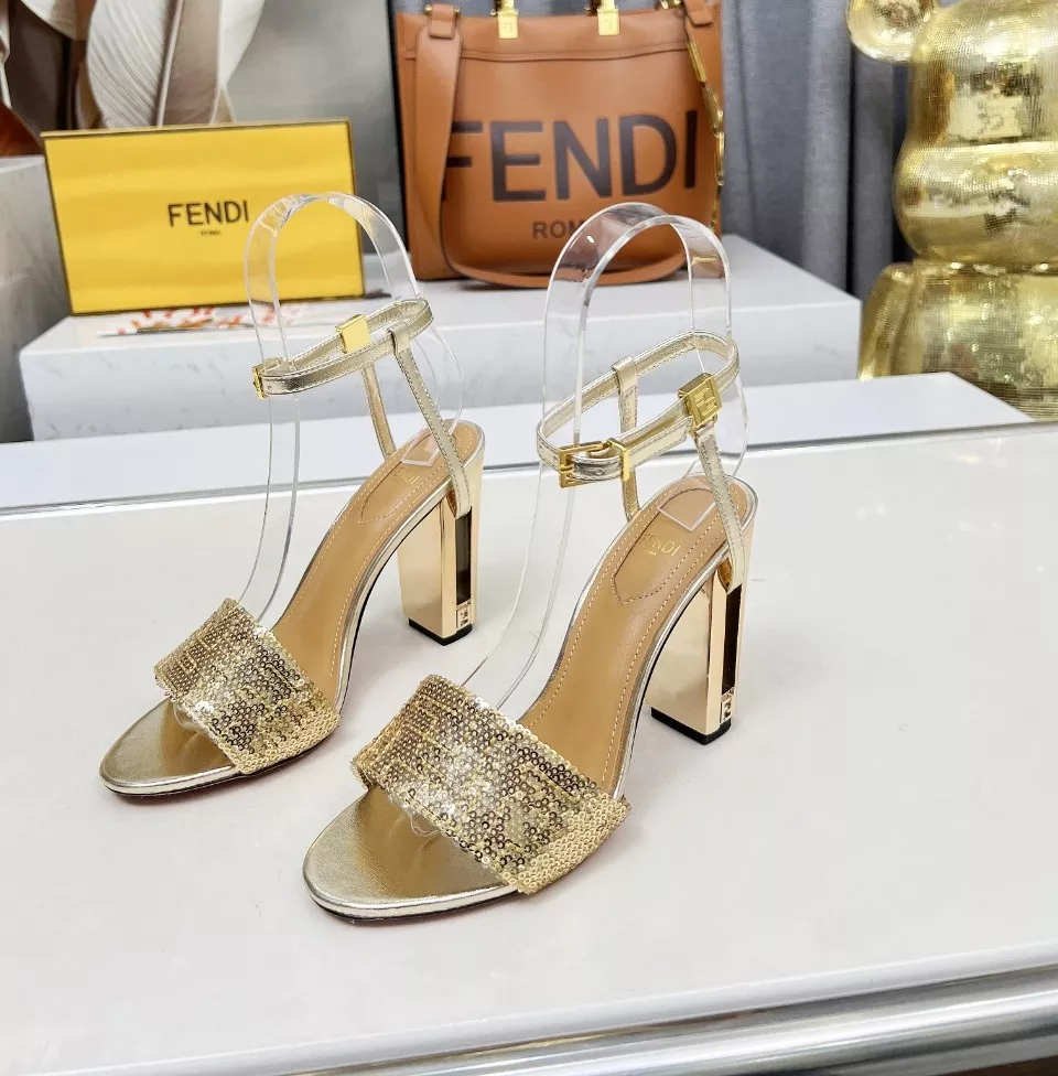 Fendi Sandal For Women AllSeason 4088