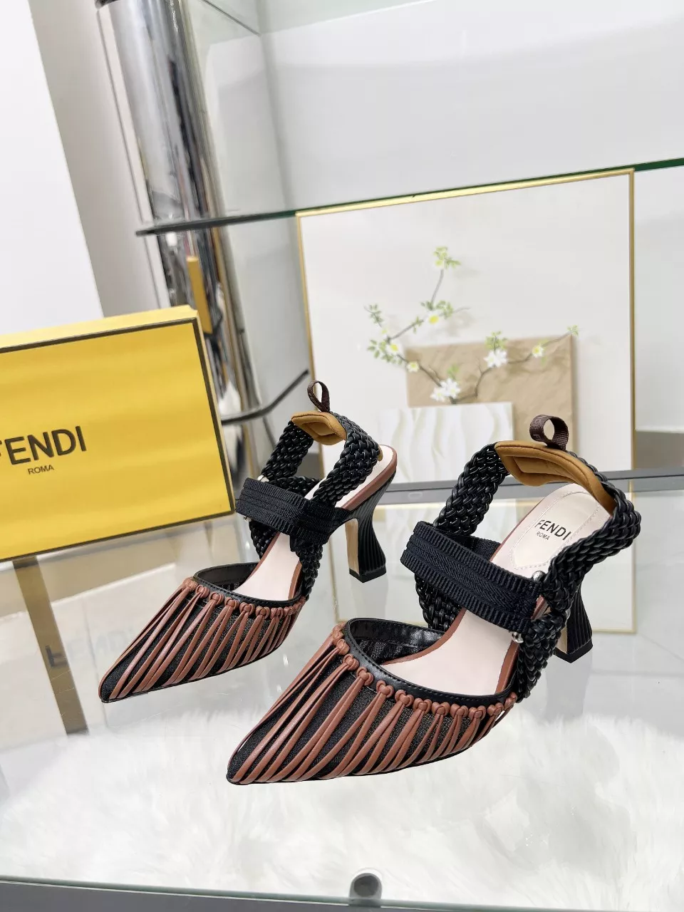 Fendi Sandal For Women Comfortable 9190