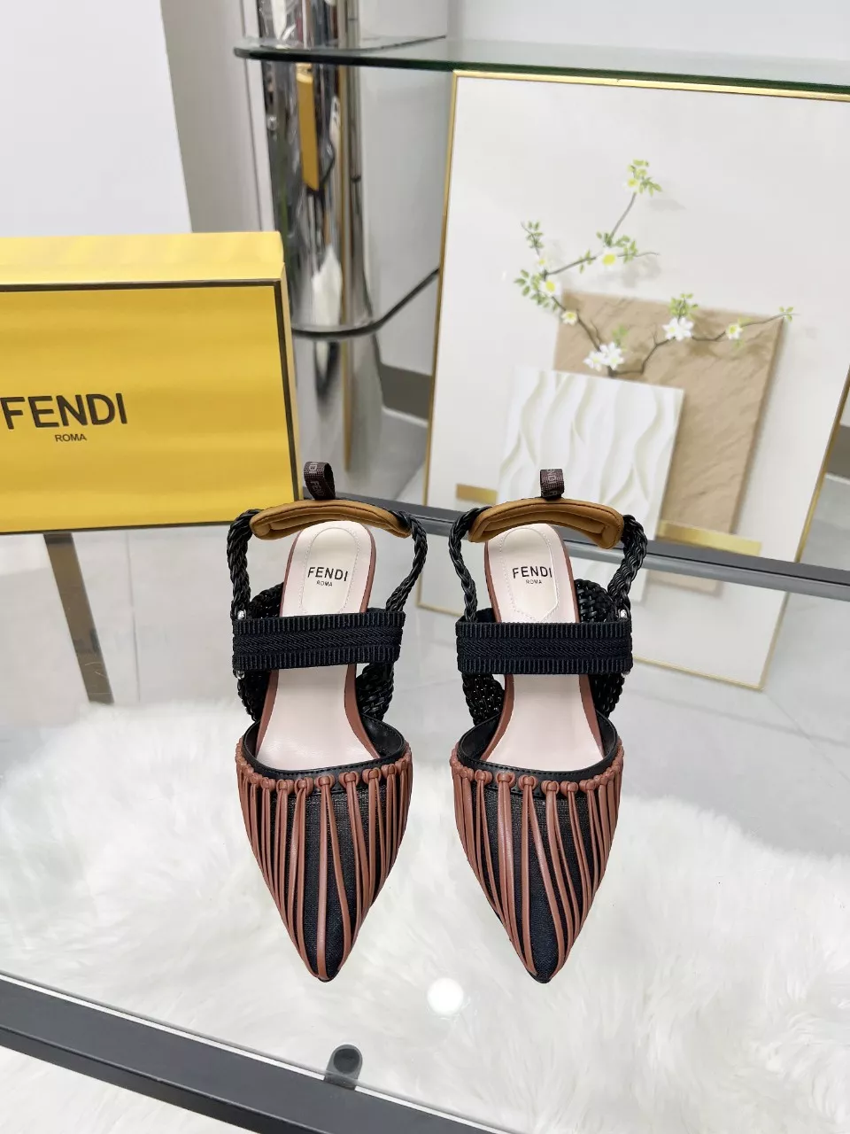 Fendi Sandal For Women Comfortable 9190