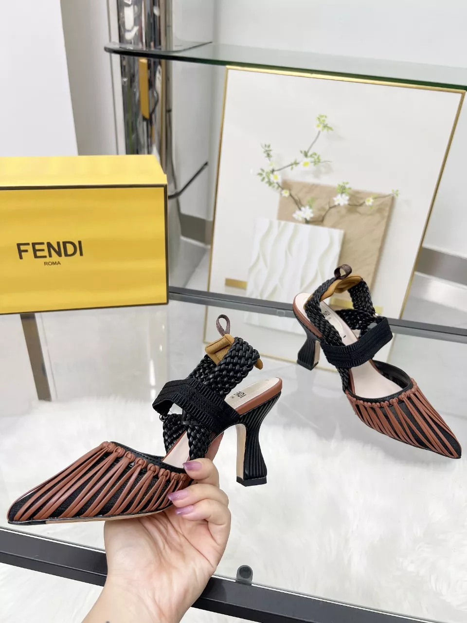 Fendi Sandal For Women Comfortable 9190