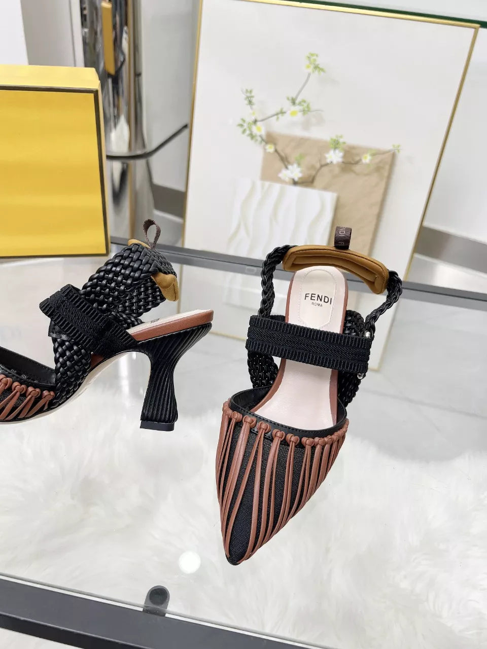 Fendi Sandal For Women Comfortable 9190