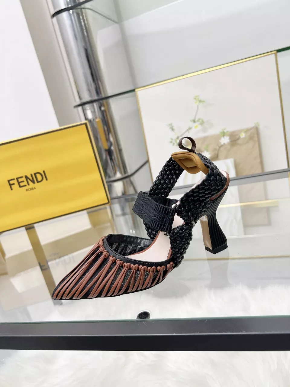 Fendi Sandal For Women Comfortable 9190