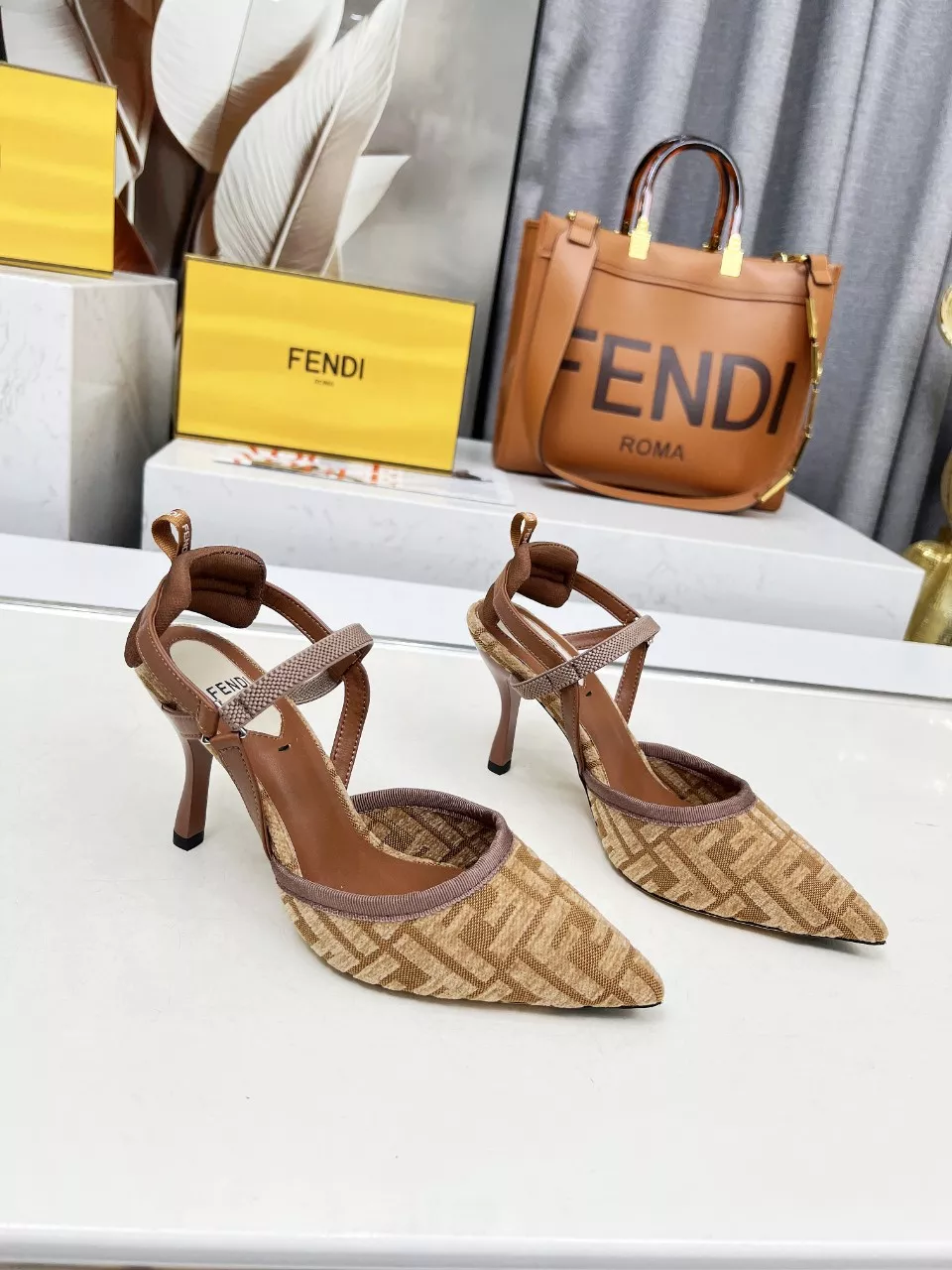 Fendi Sandal For Women Functional 2017