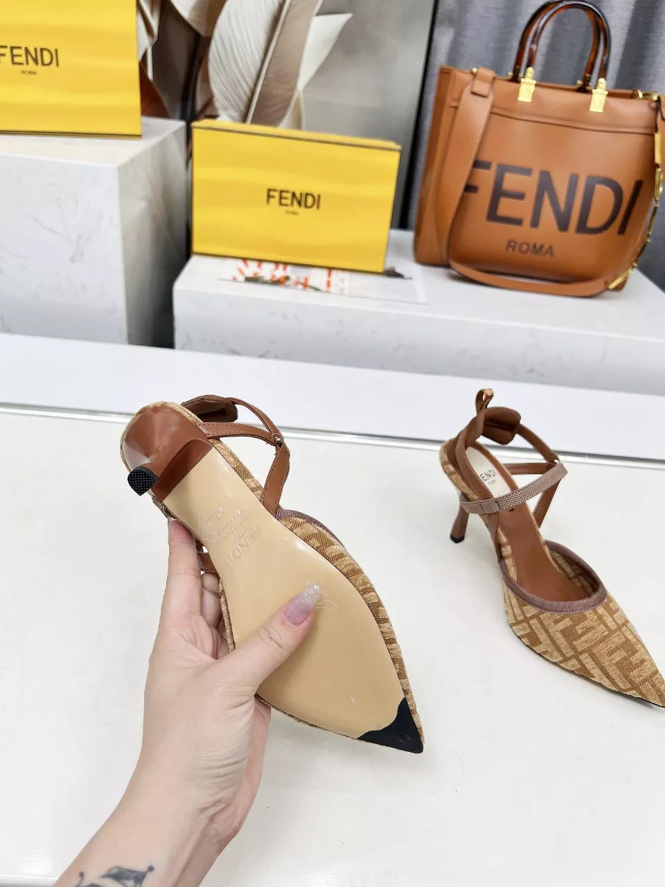 Fendi Sandal For Women Functional 2017