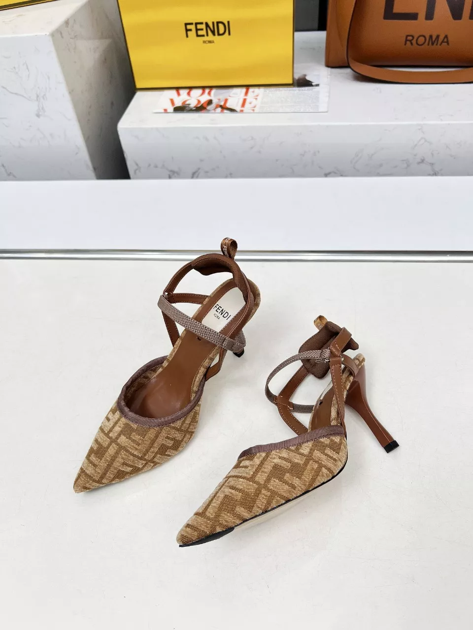 Fendi Sandal For Women Functional 2017