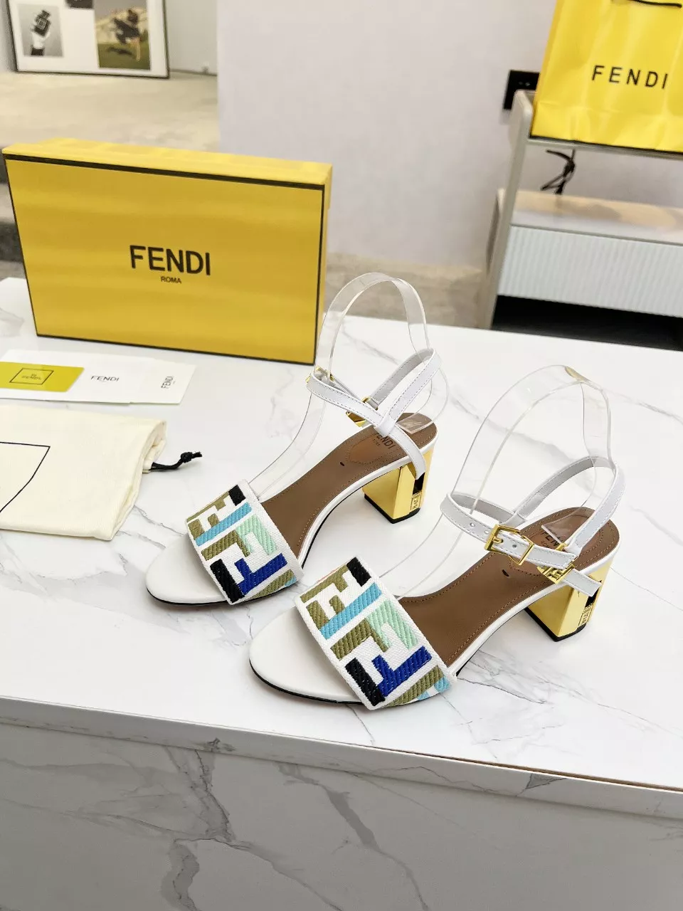 Fendi Sandal For Women ModernLook 3823