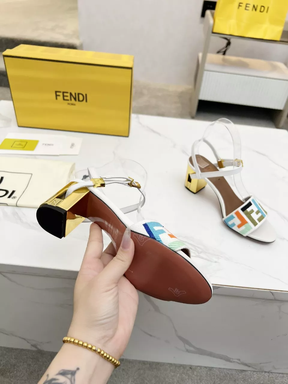 Fendi Sandal For Women ModernLook 3823