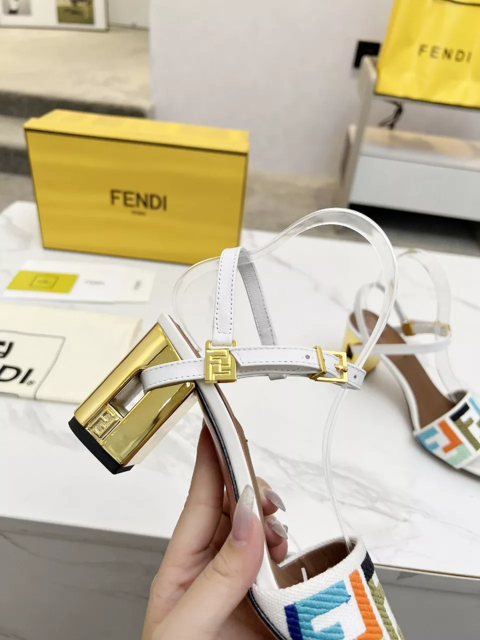 Fendi Sandal For Women ModernLook 3823