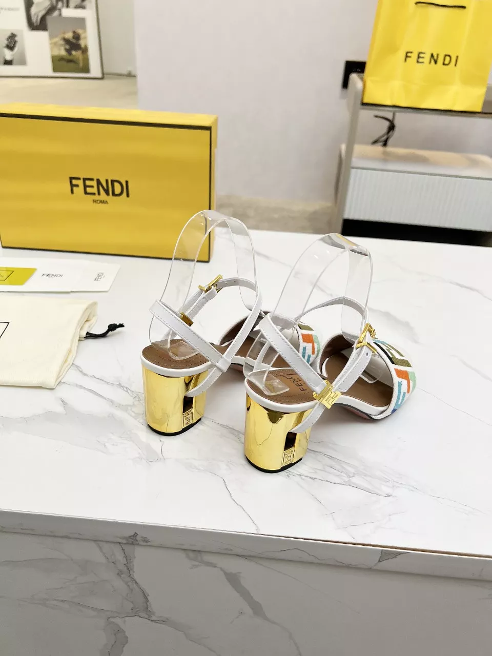 Fendi Sandal For Women ModernLook 3823