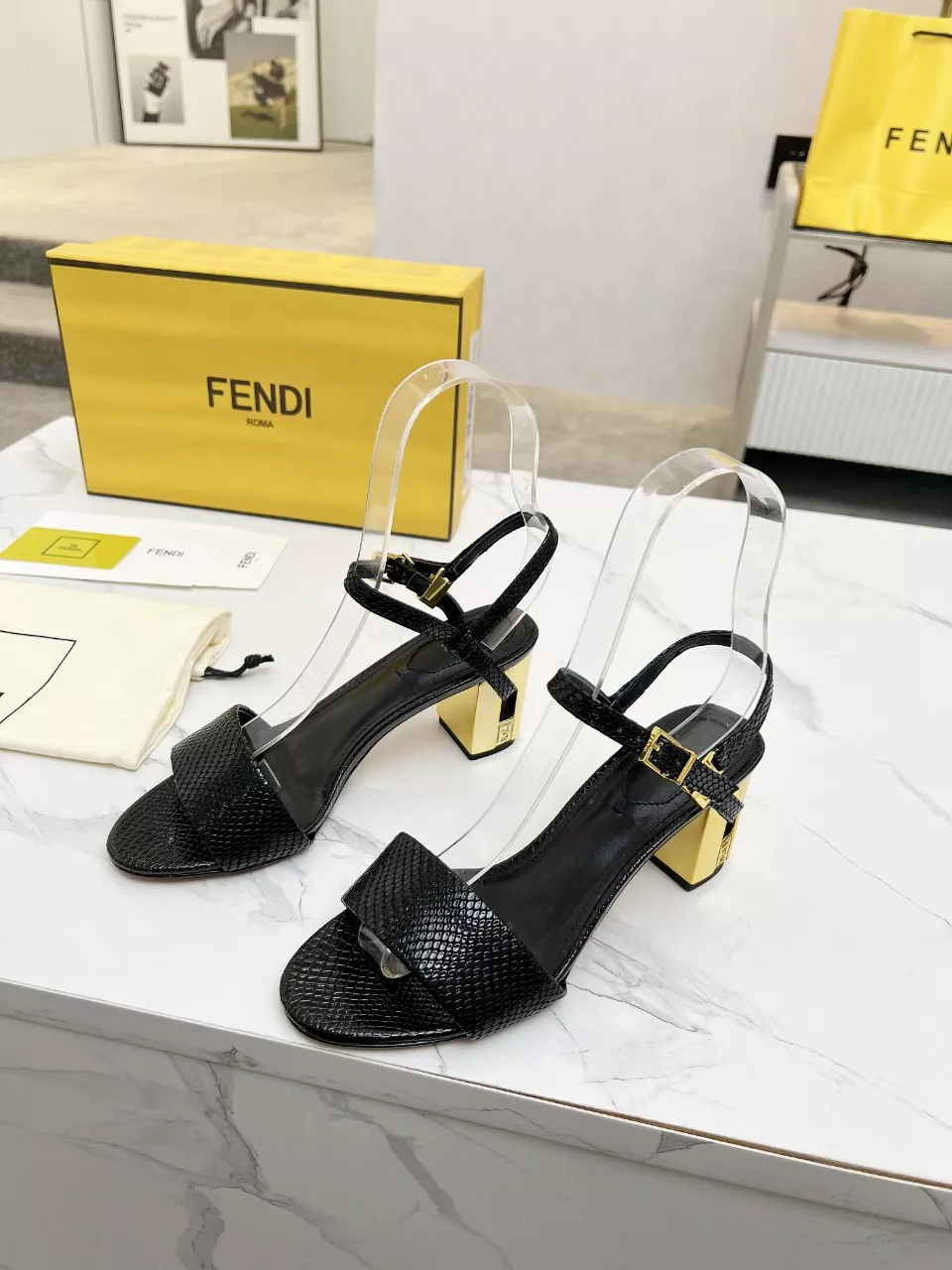 Fendi Sandal For Women Resilient 7457