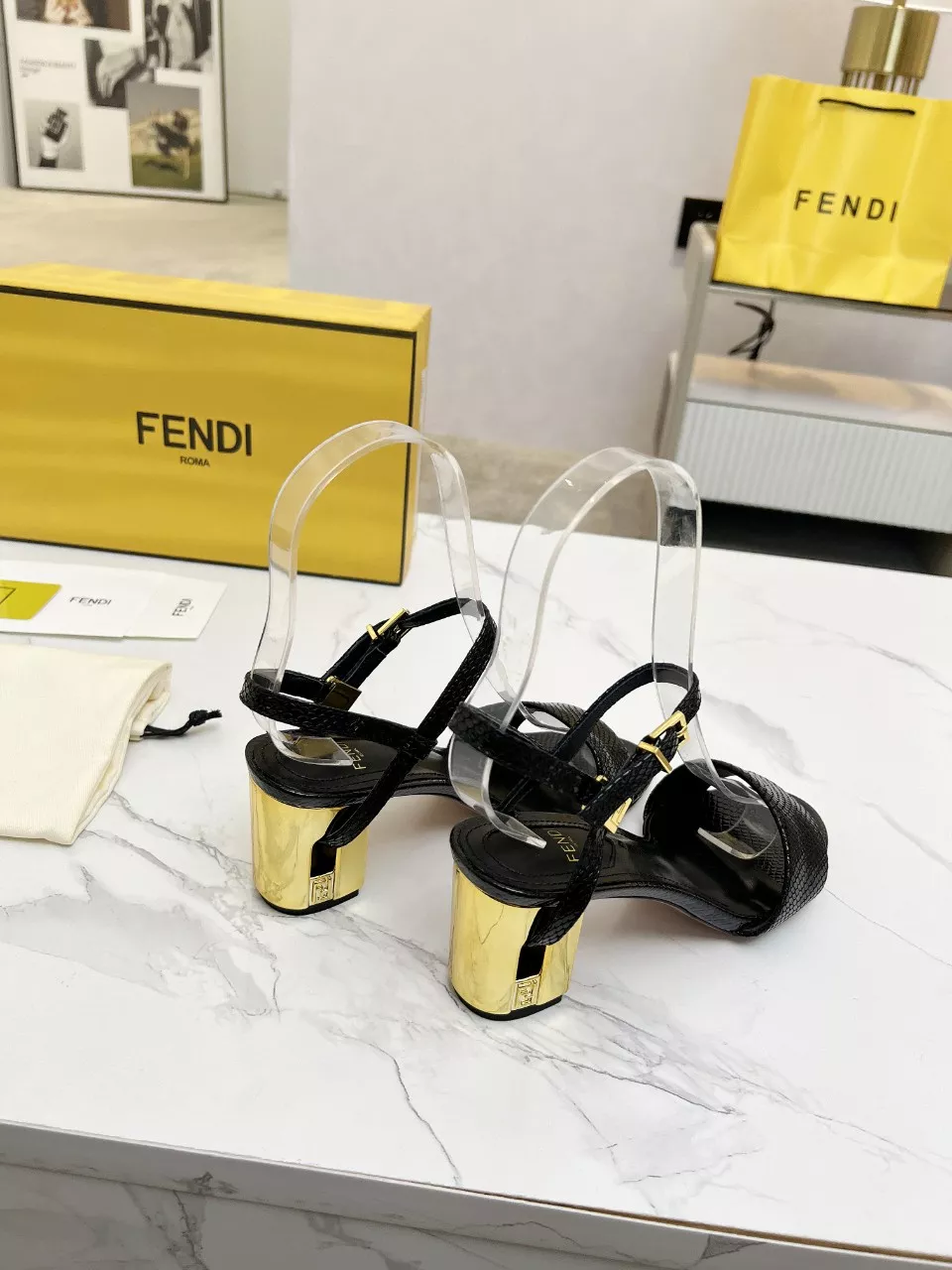 Fendi Sandal For Women Resilient 7457