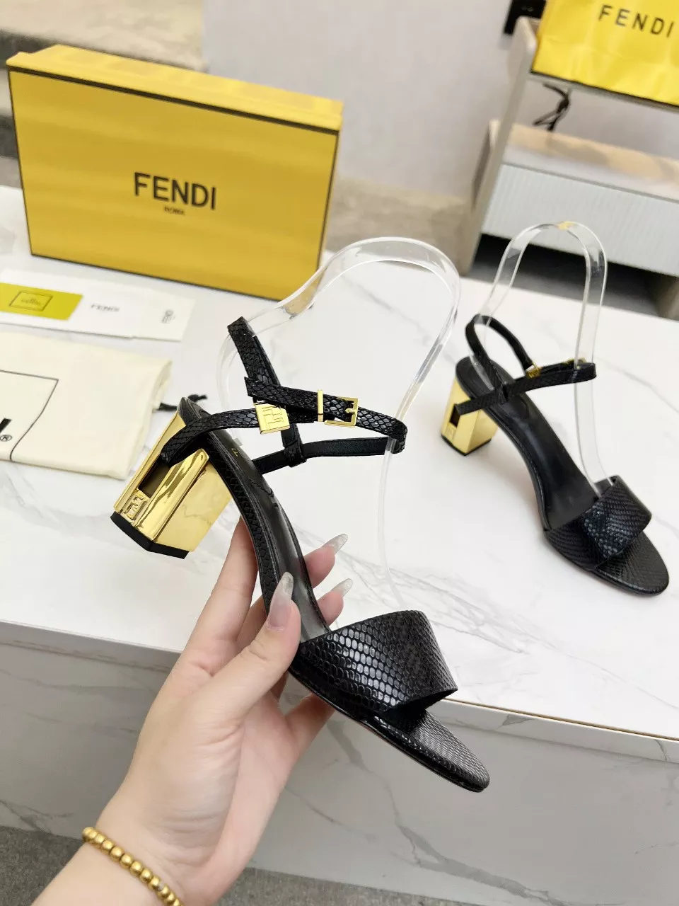 Fendi Sandal For Women Resilient 7457