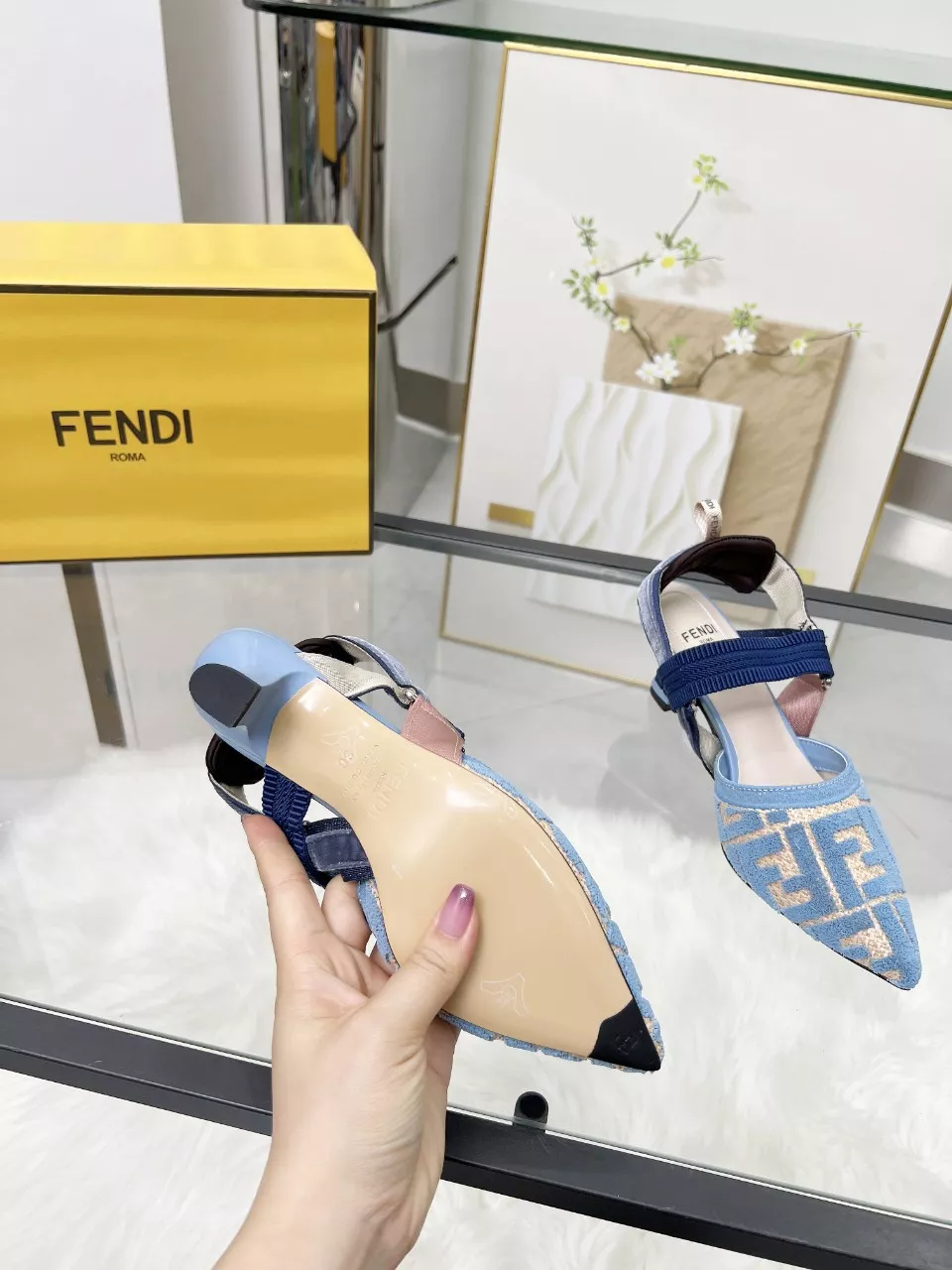 Fendi Sandal For Women Soft 6384