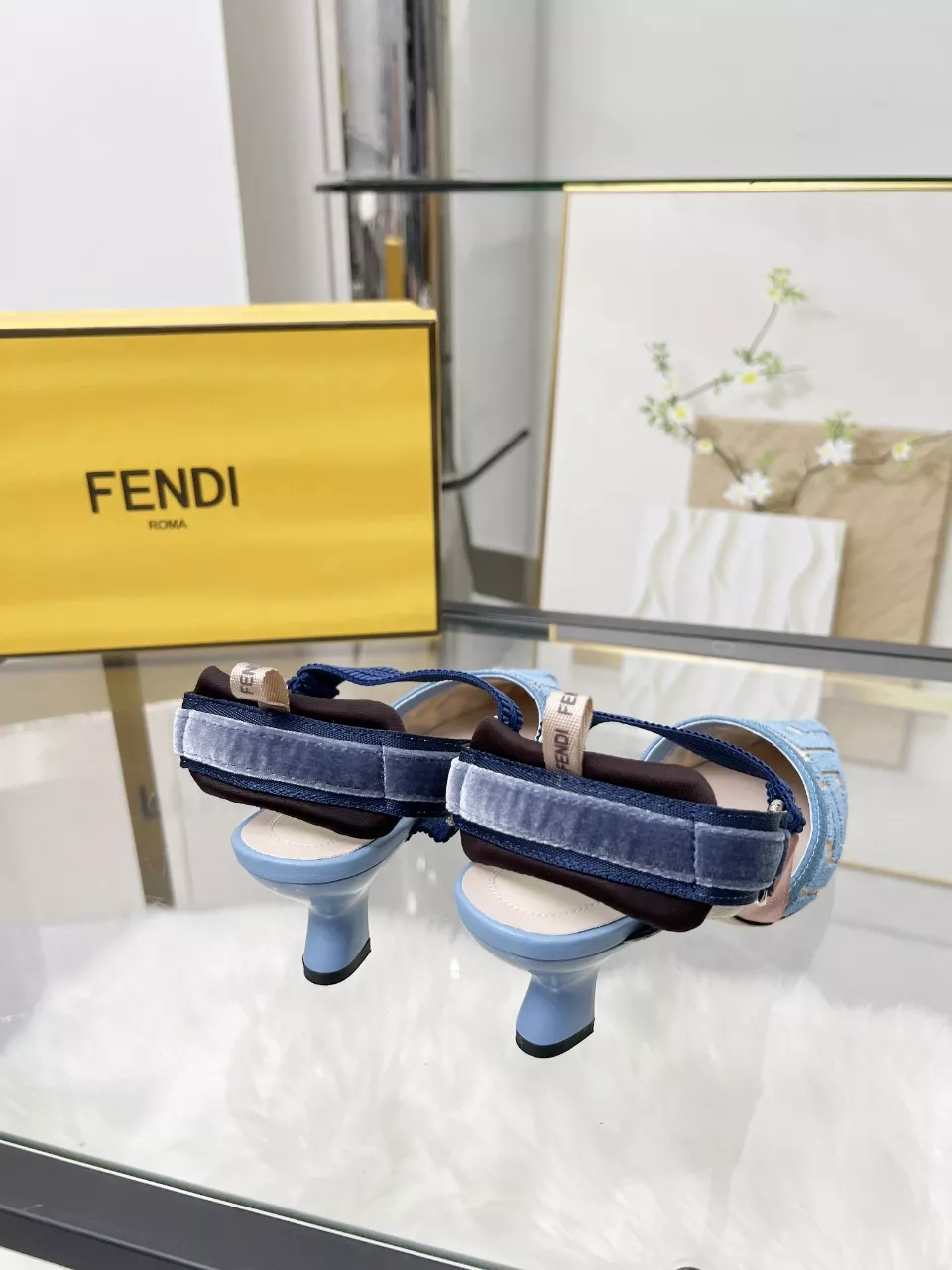 Fendi Sandal For Women Soft 6384