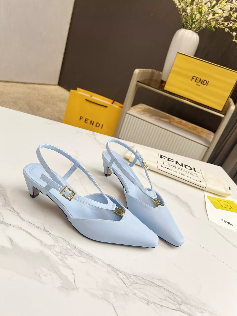 Fendi Sandal For Women Timeless 5475