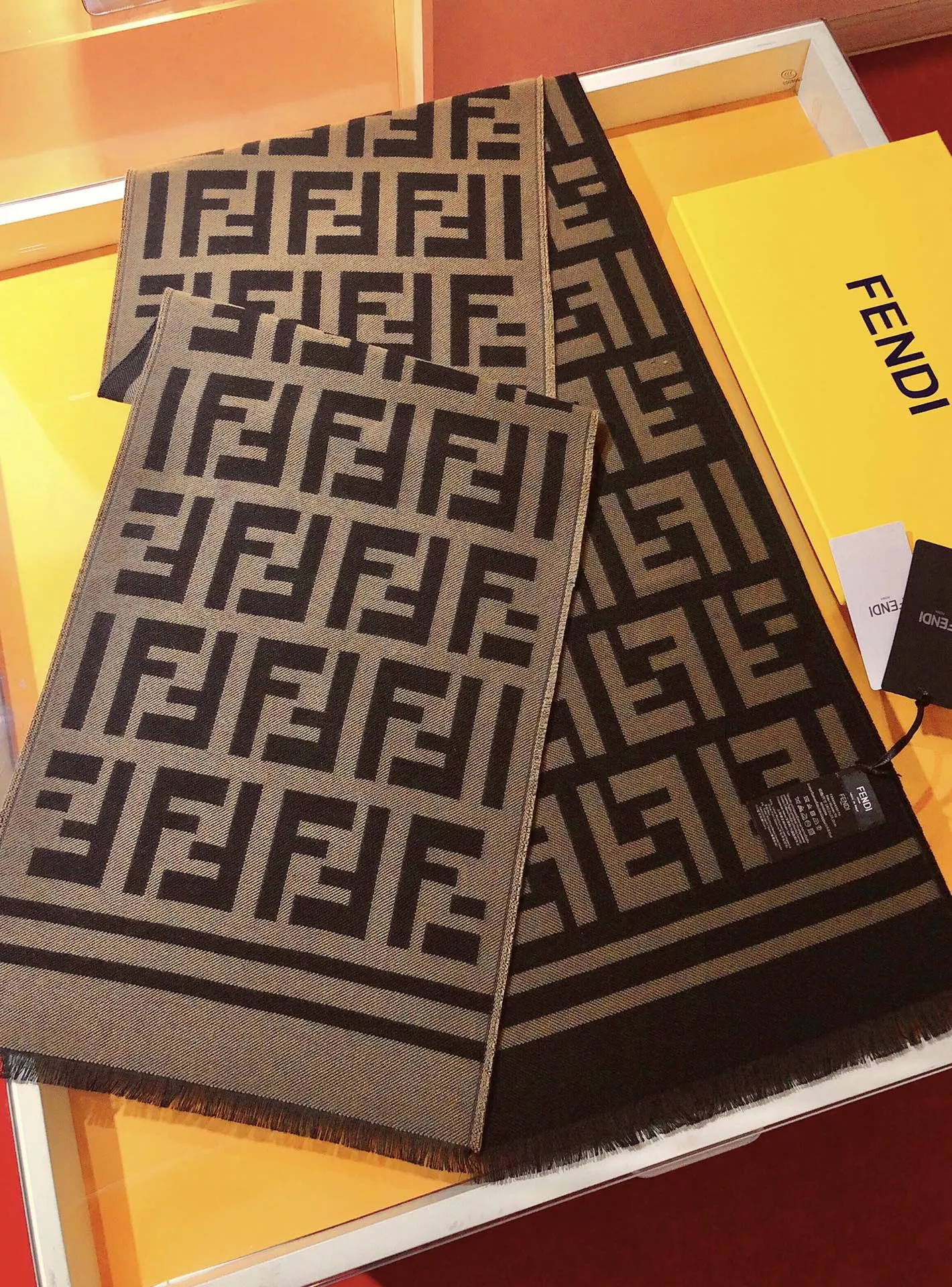 Fendi Scarf For Women Comfortable 5816