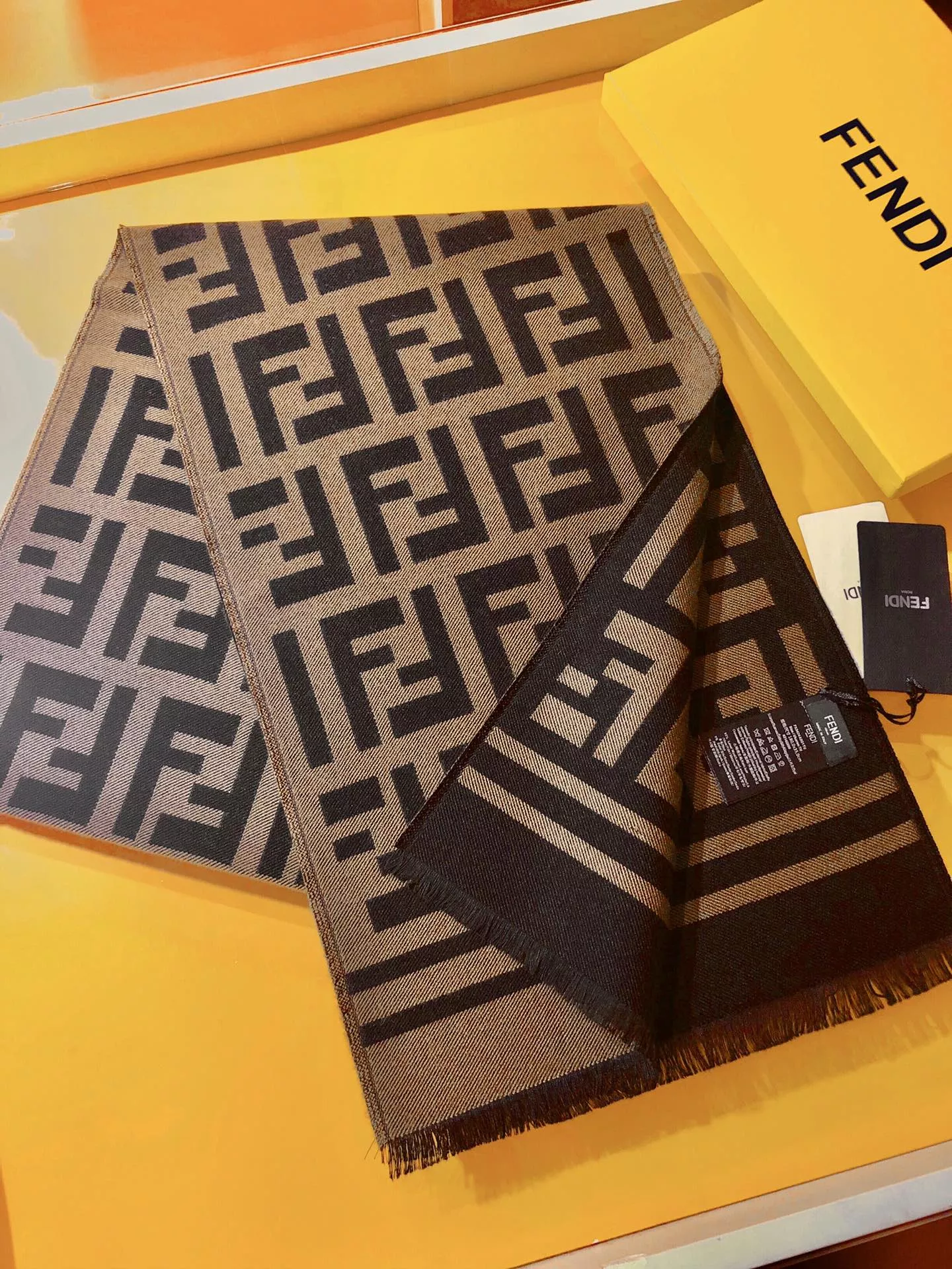 Fendi Scarf For Women Comfortable 5816