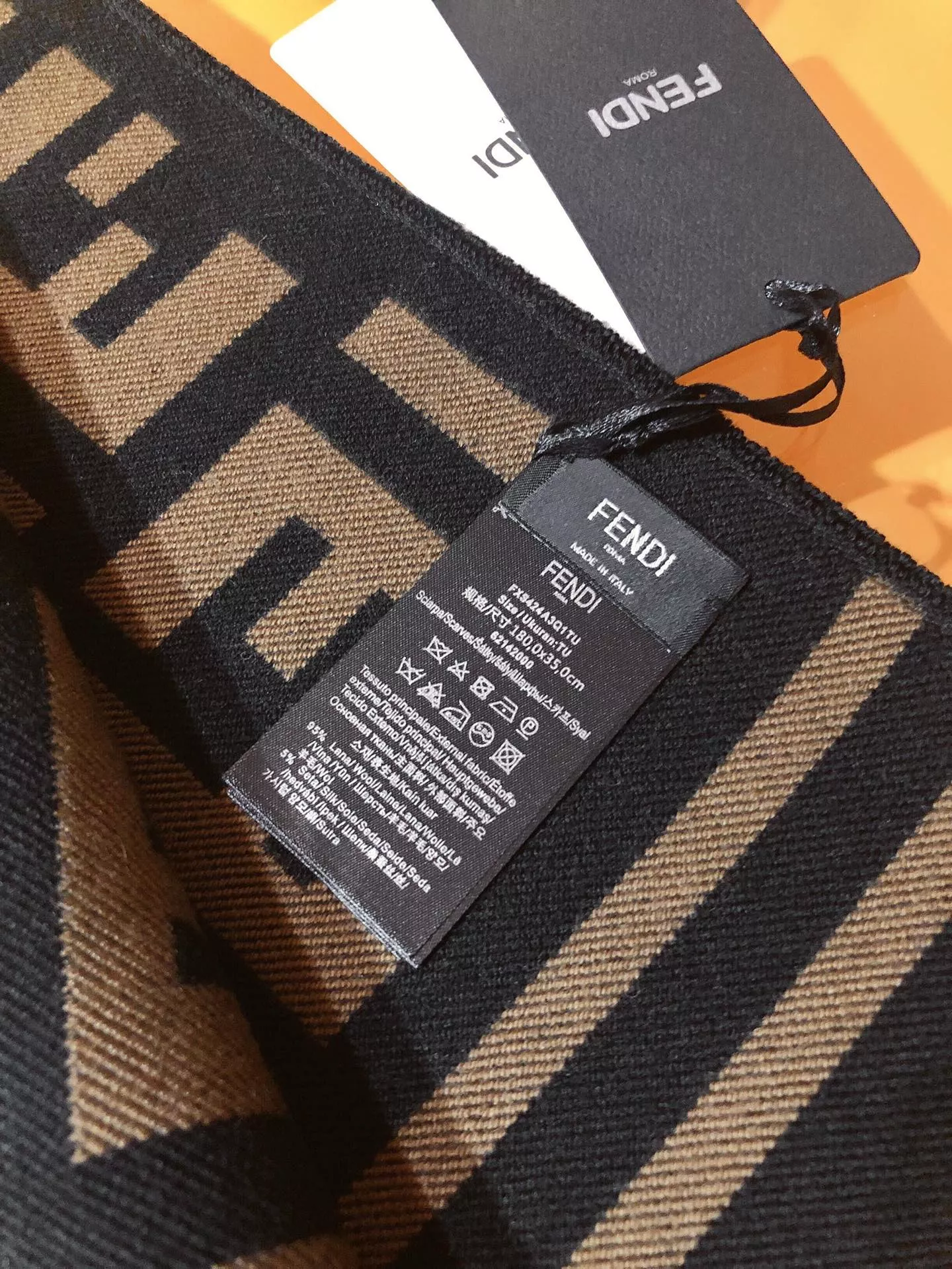Fendi Scarf For Women Comfortable 5816