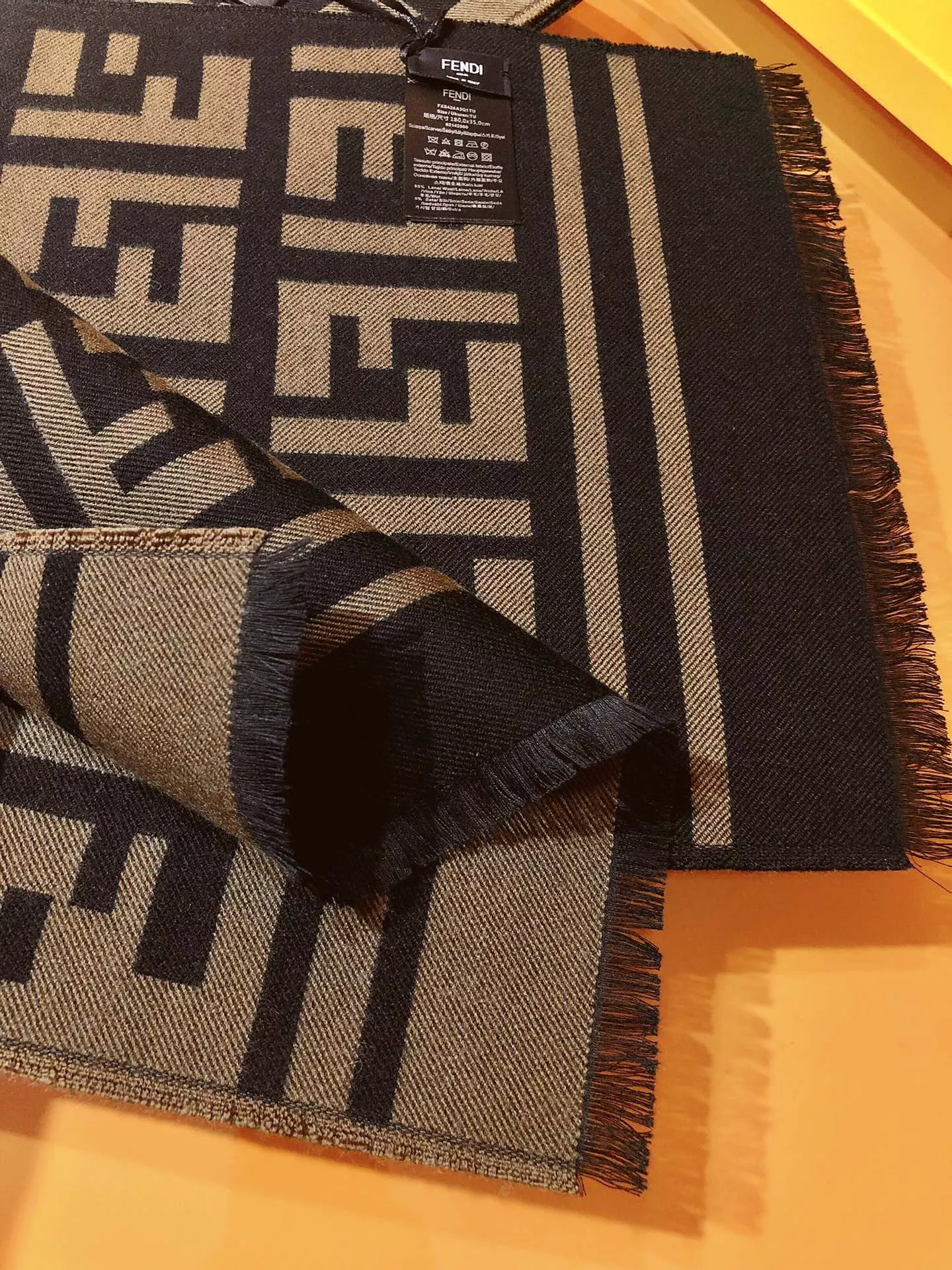 Fendi Scarf For Women Comfortable 5816