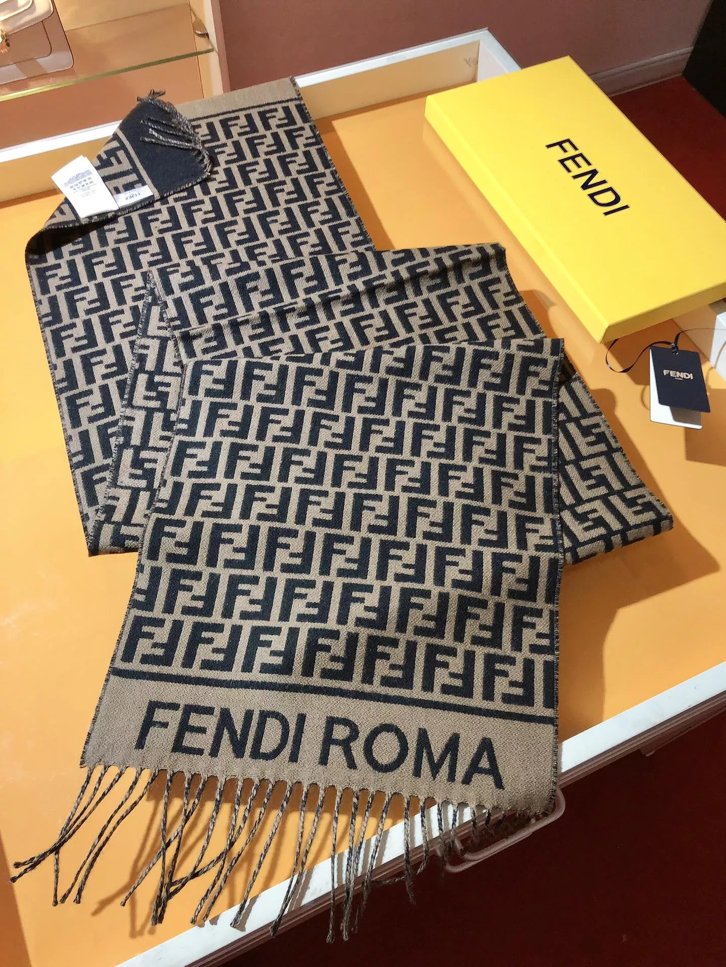 Fendi Scarf For Women Modern 6164