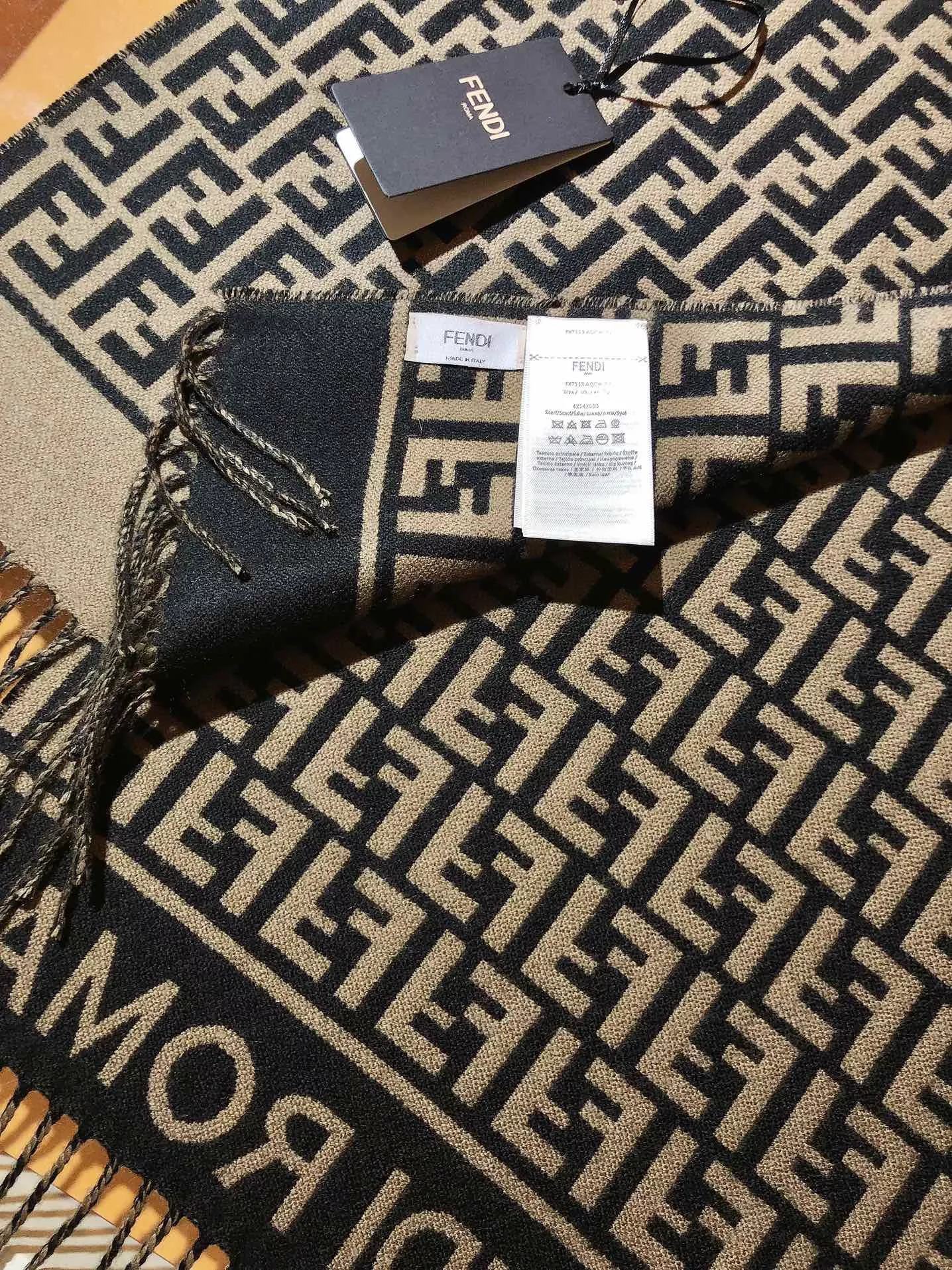 Fendi Scarf For Women Modern 6164