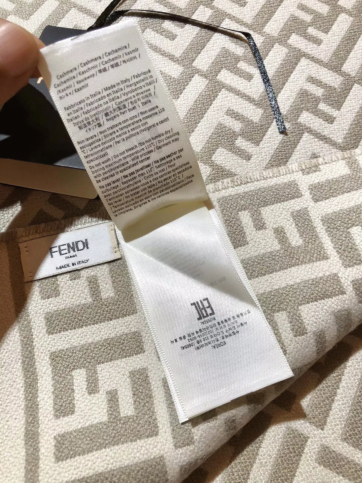 Fendi Scarf For Women Resilient 3677