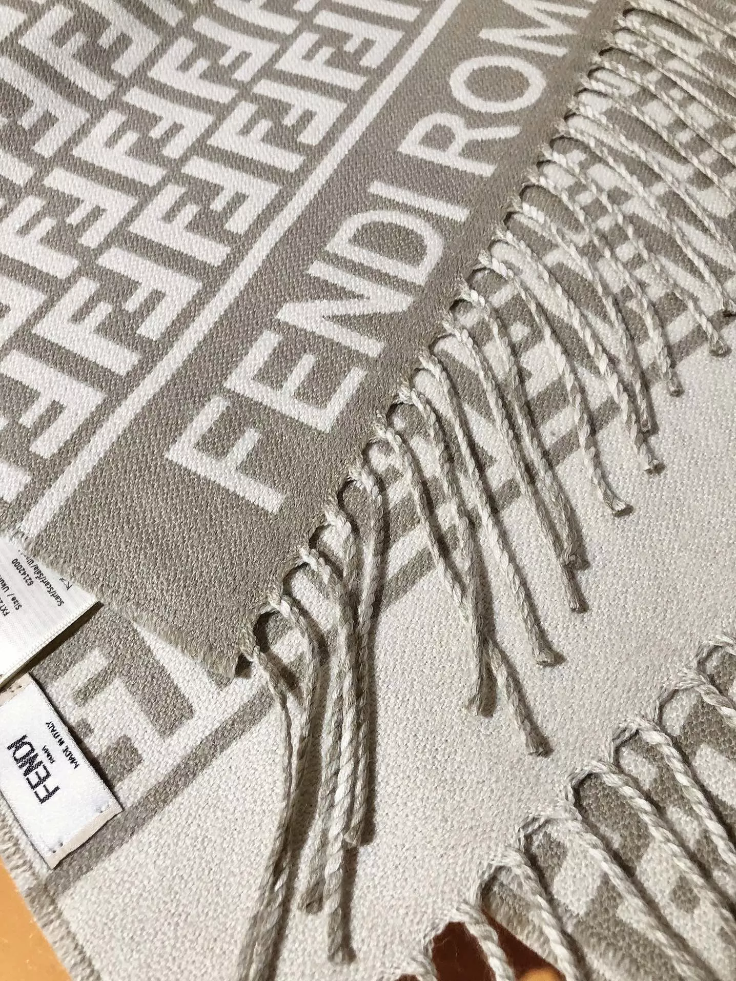 Fendi Scarf For Women Resilient 3677