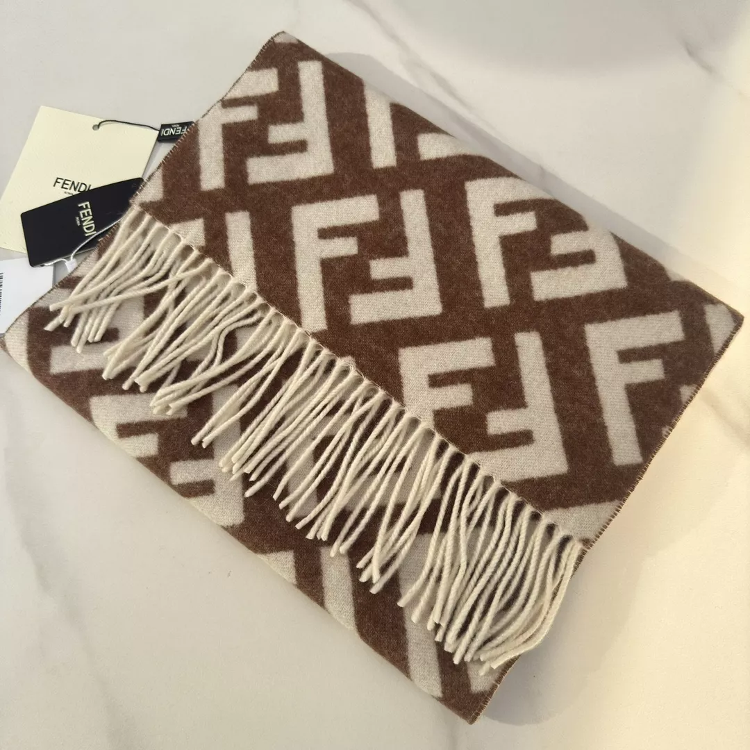 Fendi Scarf For Women StreetReady 1237