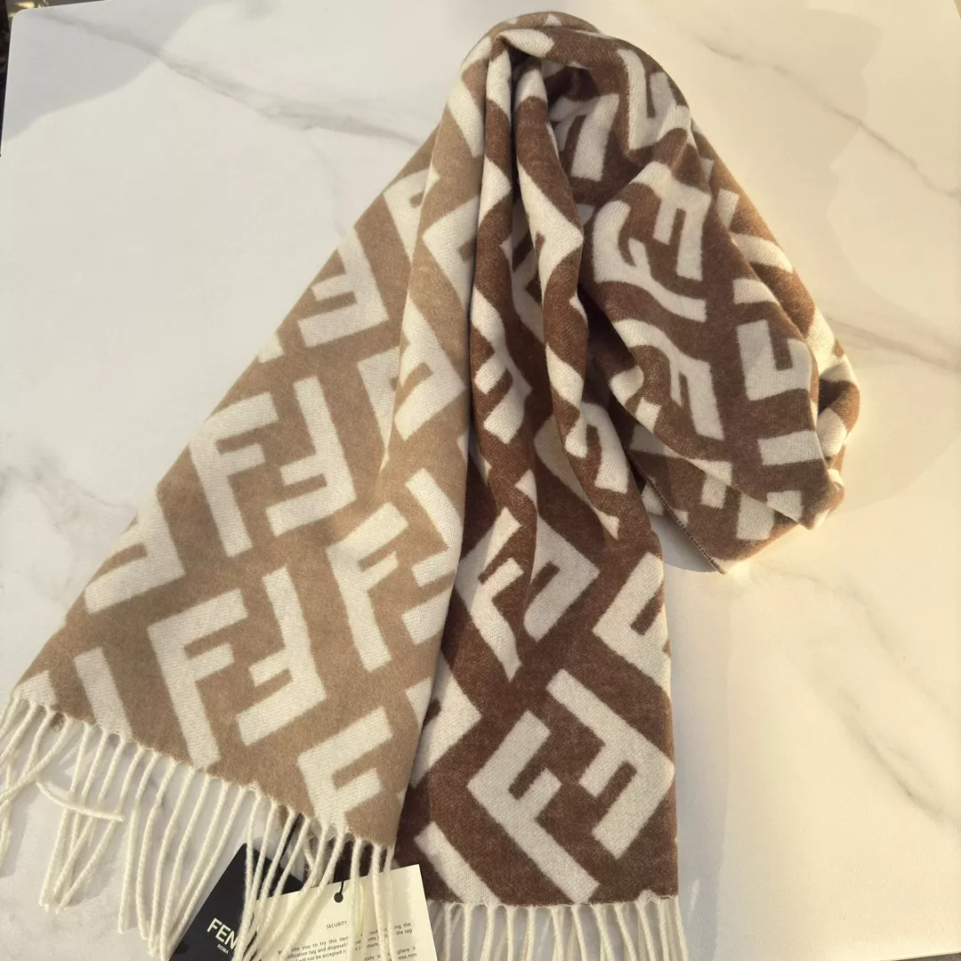 Fendi Scarf For Women StreetReady 1237