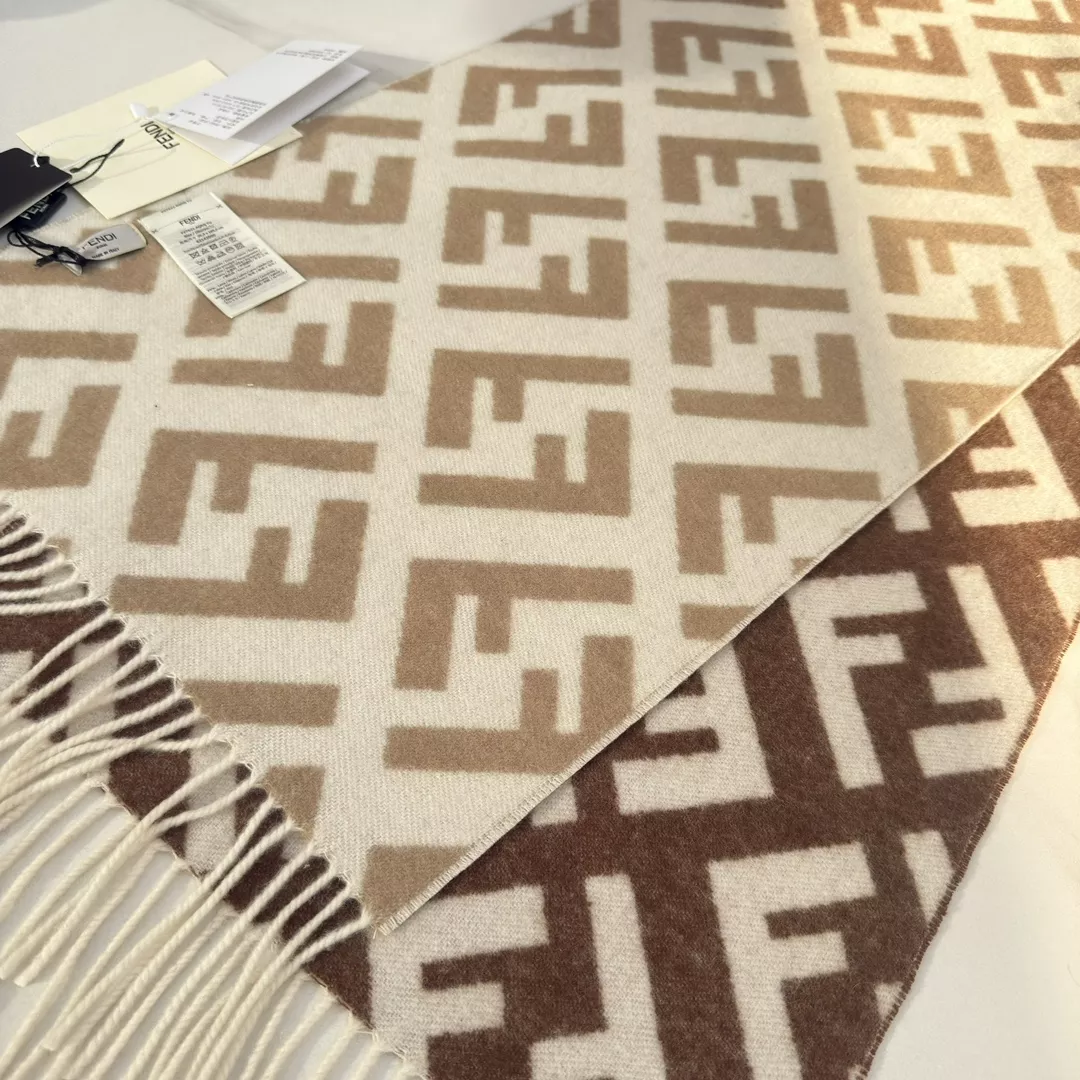 Fendi Scarf For Women StreetReady 1237