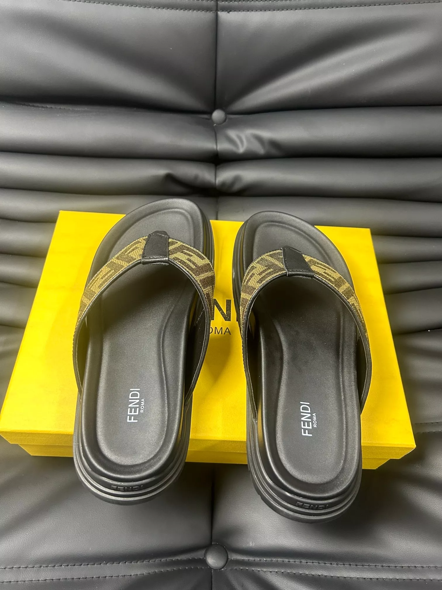 Fendi Slippers For Men Affordable 2819
