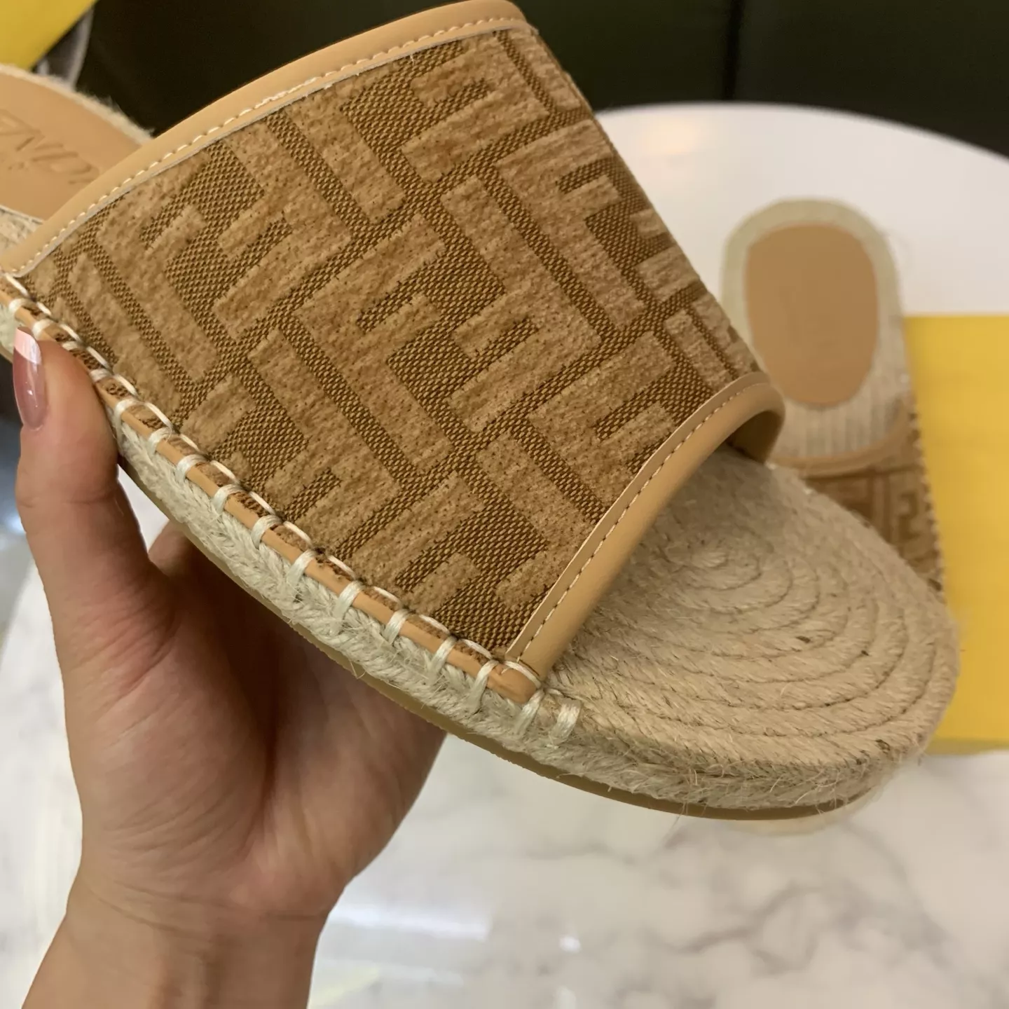 Fendi Slippers For Men Affordable 3589
