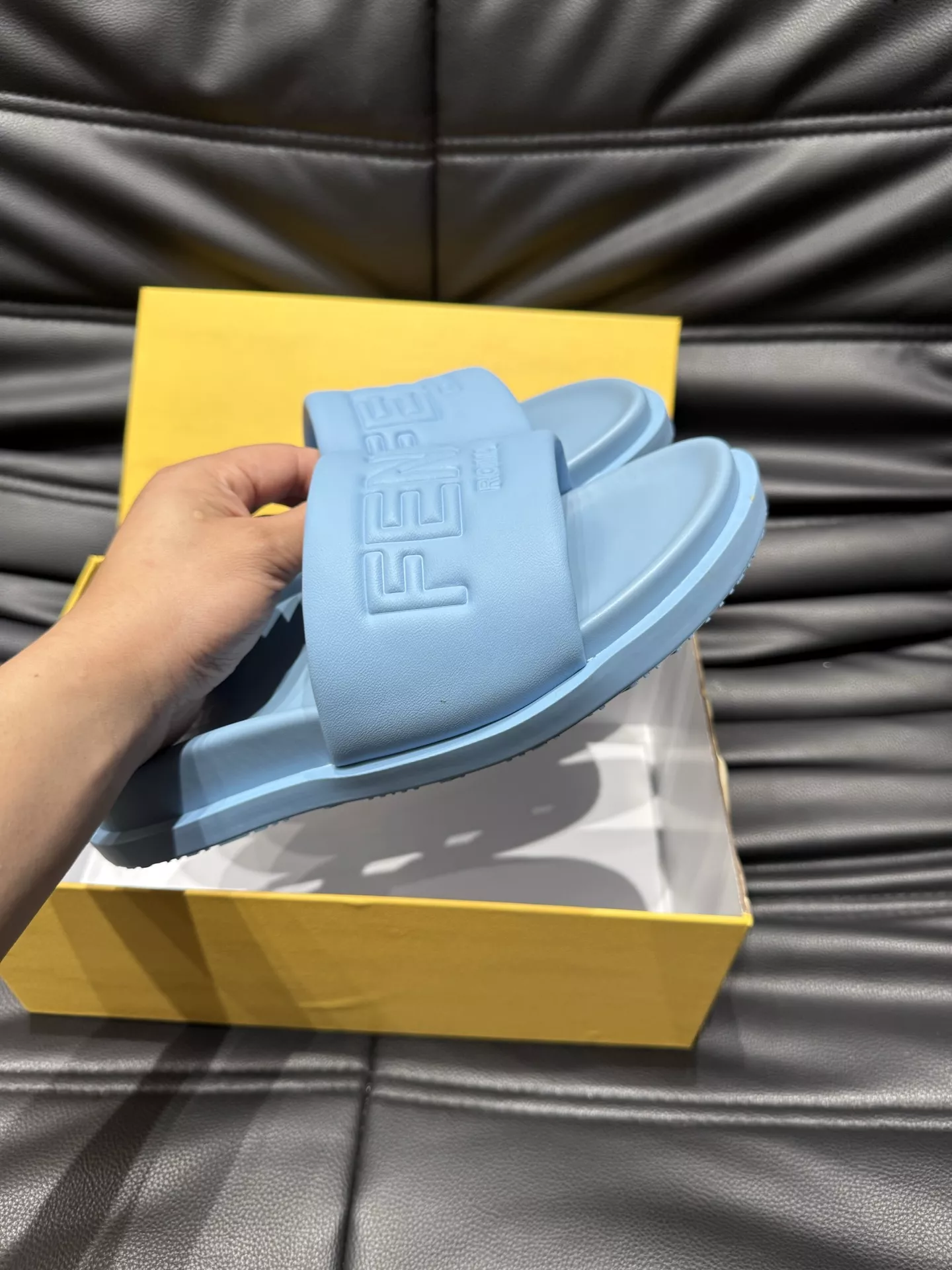 Fendi Slippers For Men AllSeason 3902